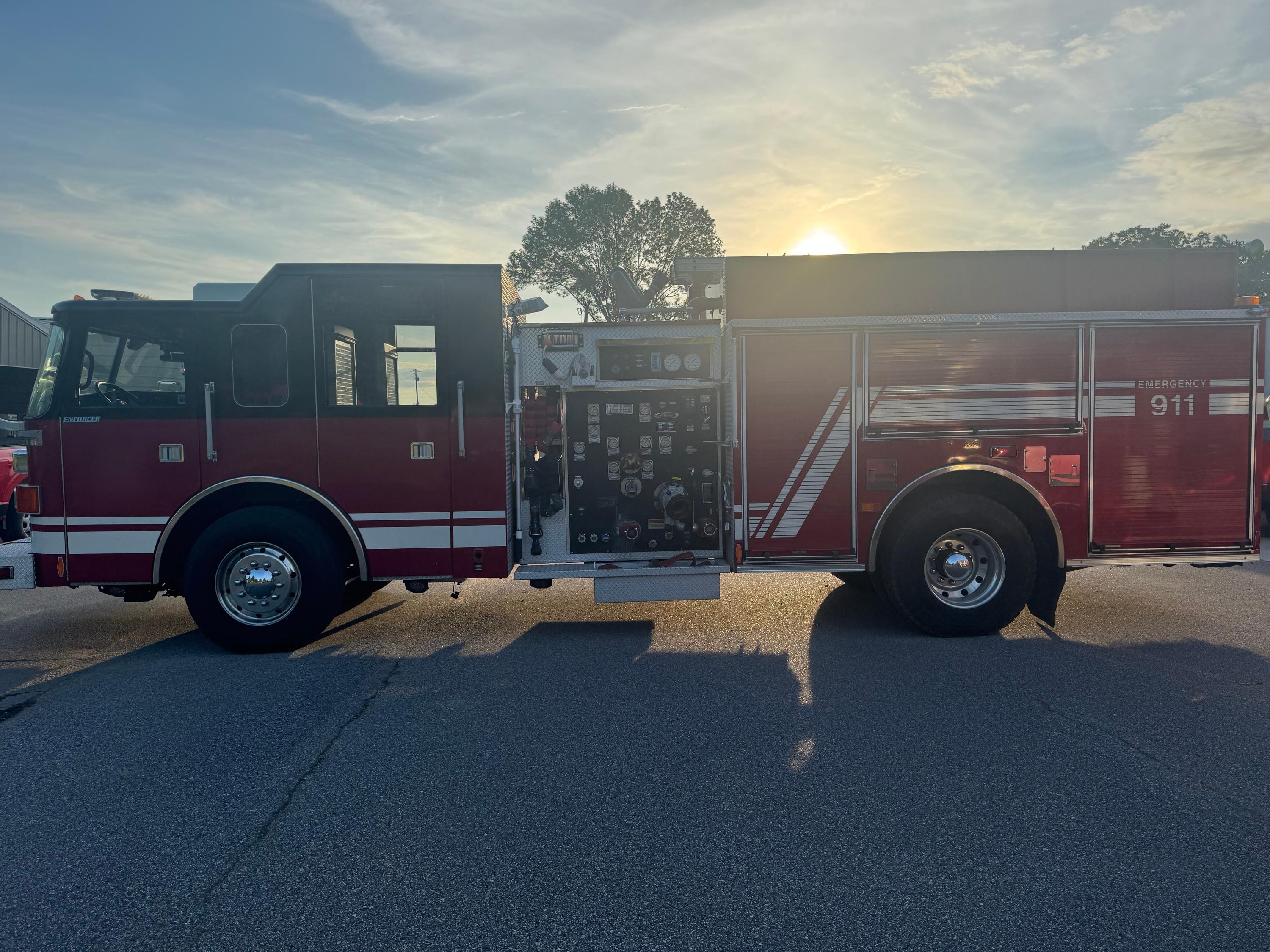 2001 Pierce Enforcer Pumper - image 1