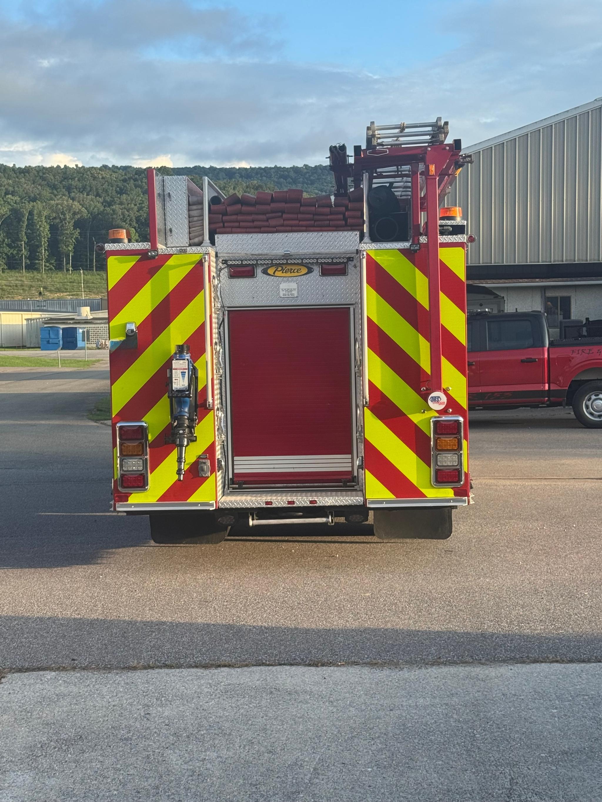 2001 Pierce Enforcer Pumper - image 3