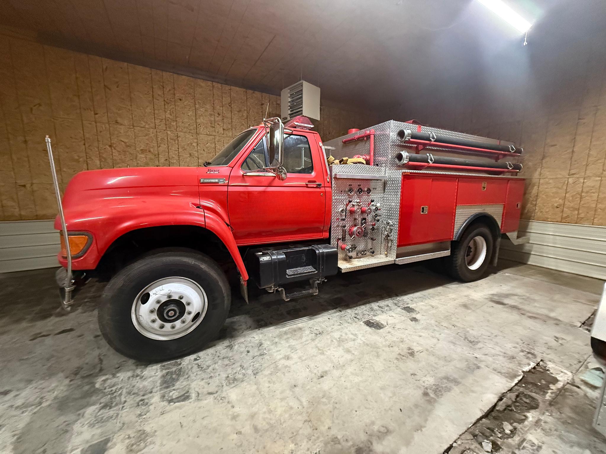 1997 E-One Ford Pumper - image 1