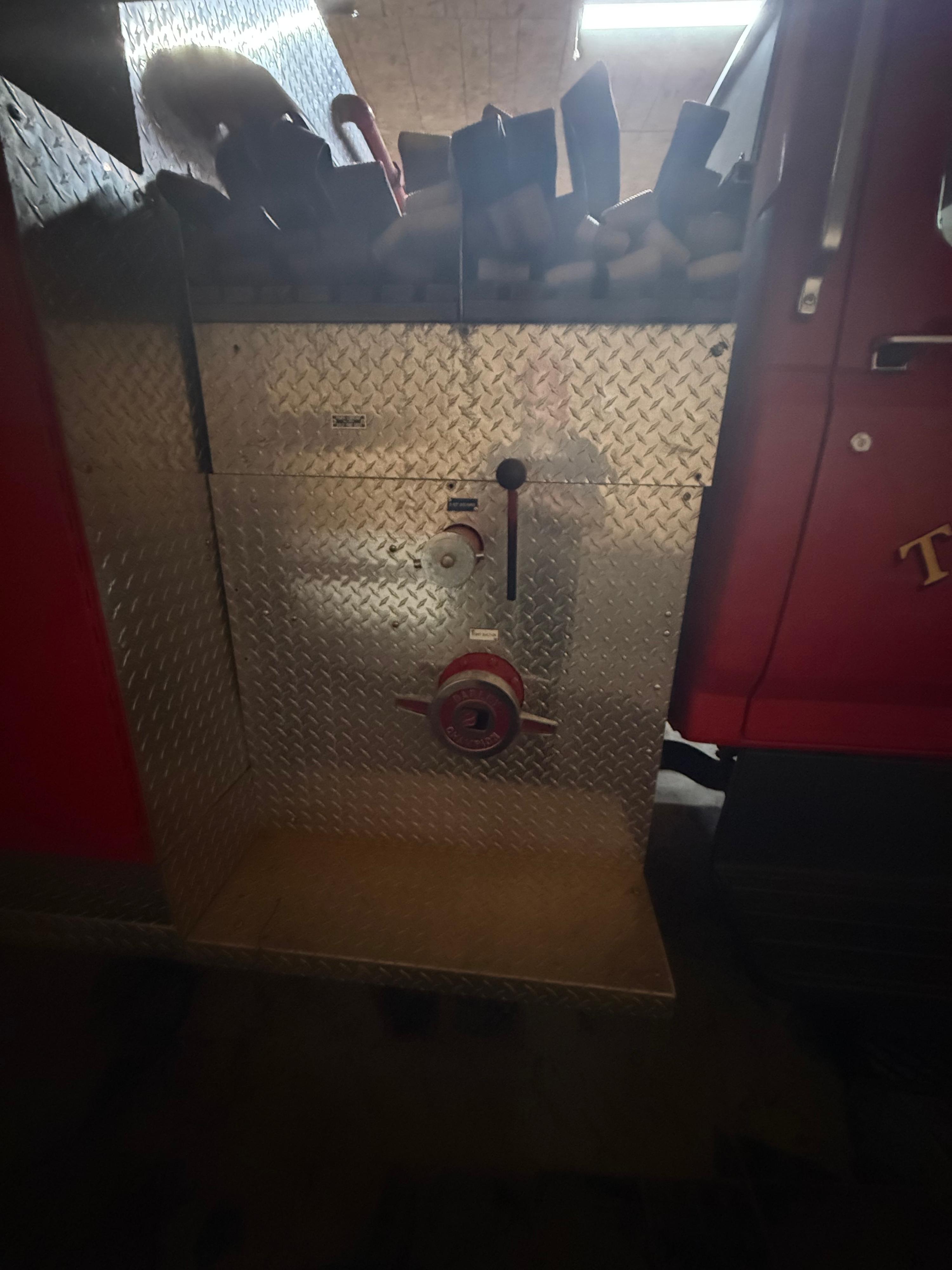 1997 E-One Ford Pumper - image 19