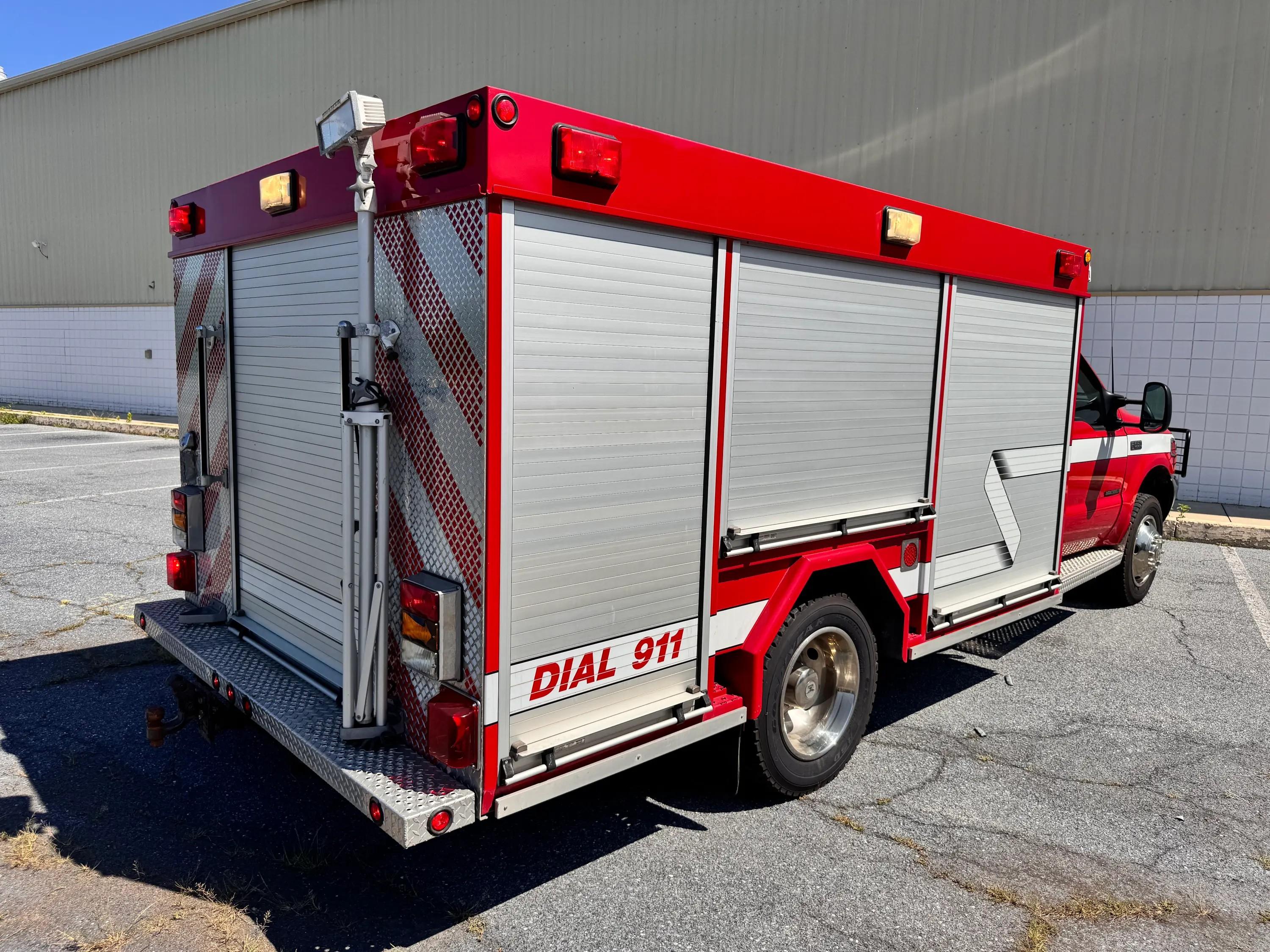 2001 Summit Ford Medium Rescue - image 31