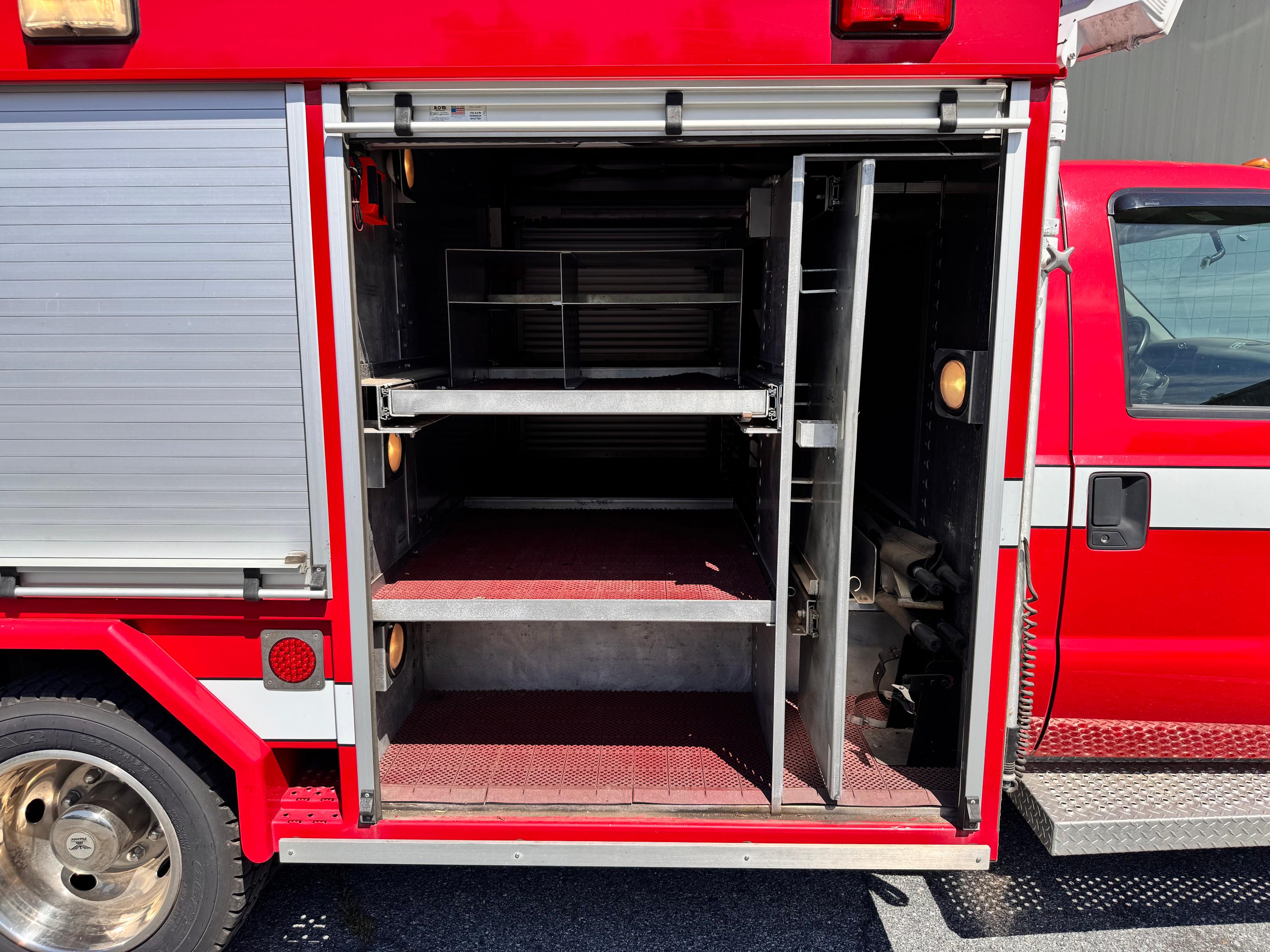 2001 Summit Ford Medium Rescue - image 34