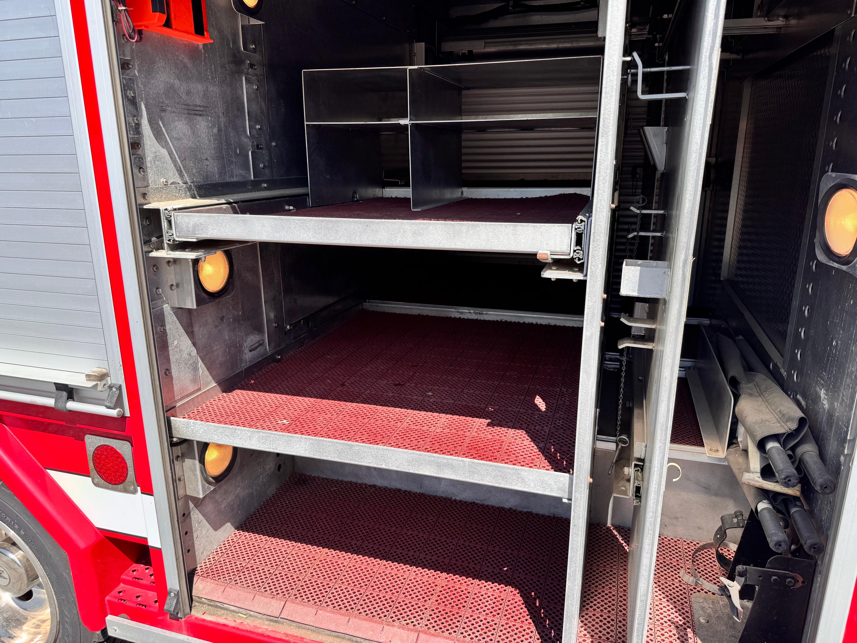 2001 Summit Ford Medium Rescue - image 36