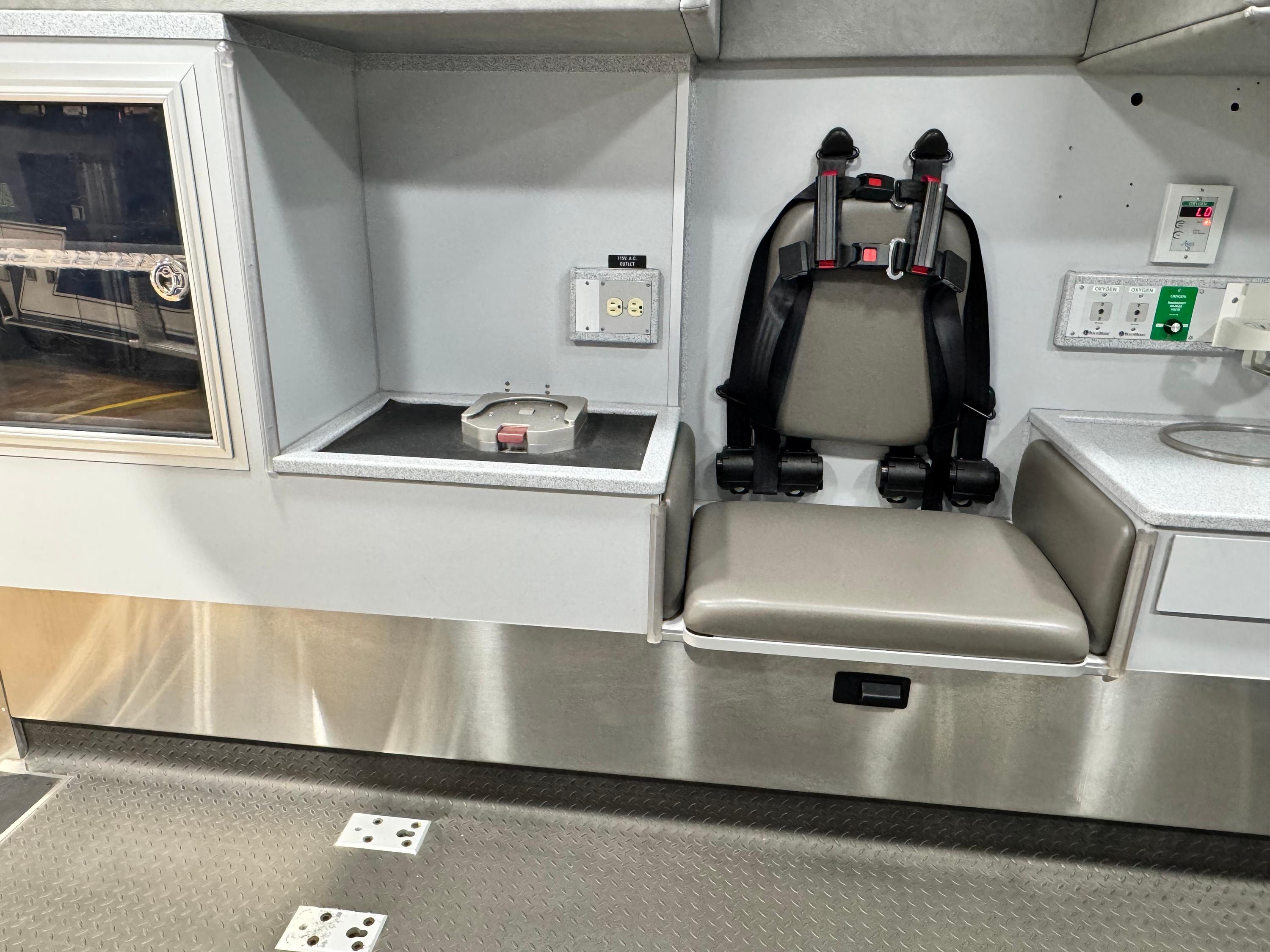 2017 Road Rescue Ford Type III Ambulance - image 26
