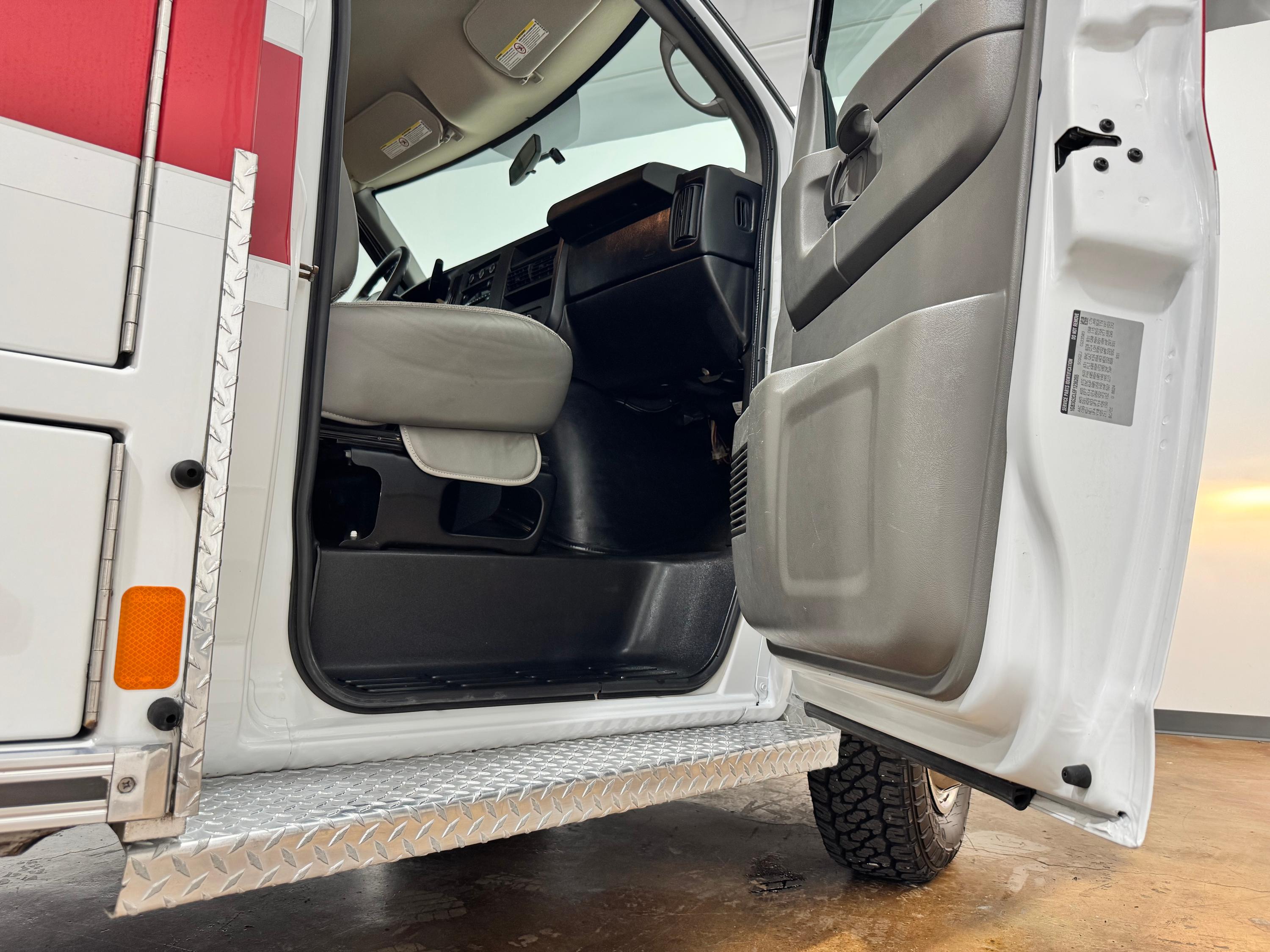 2015 Braun Chevrolet Type III Ambulance - image 22