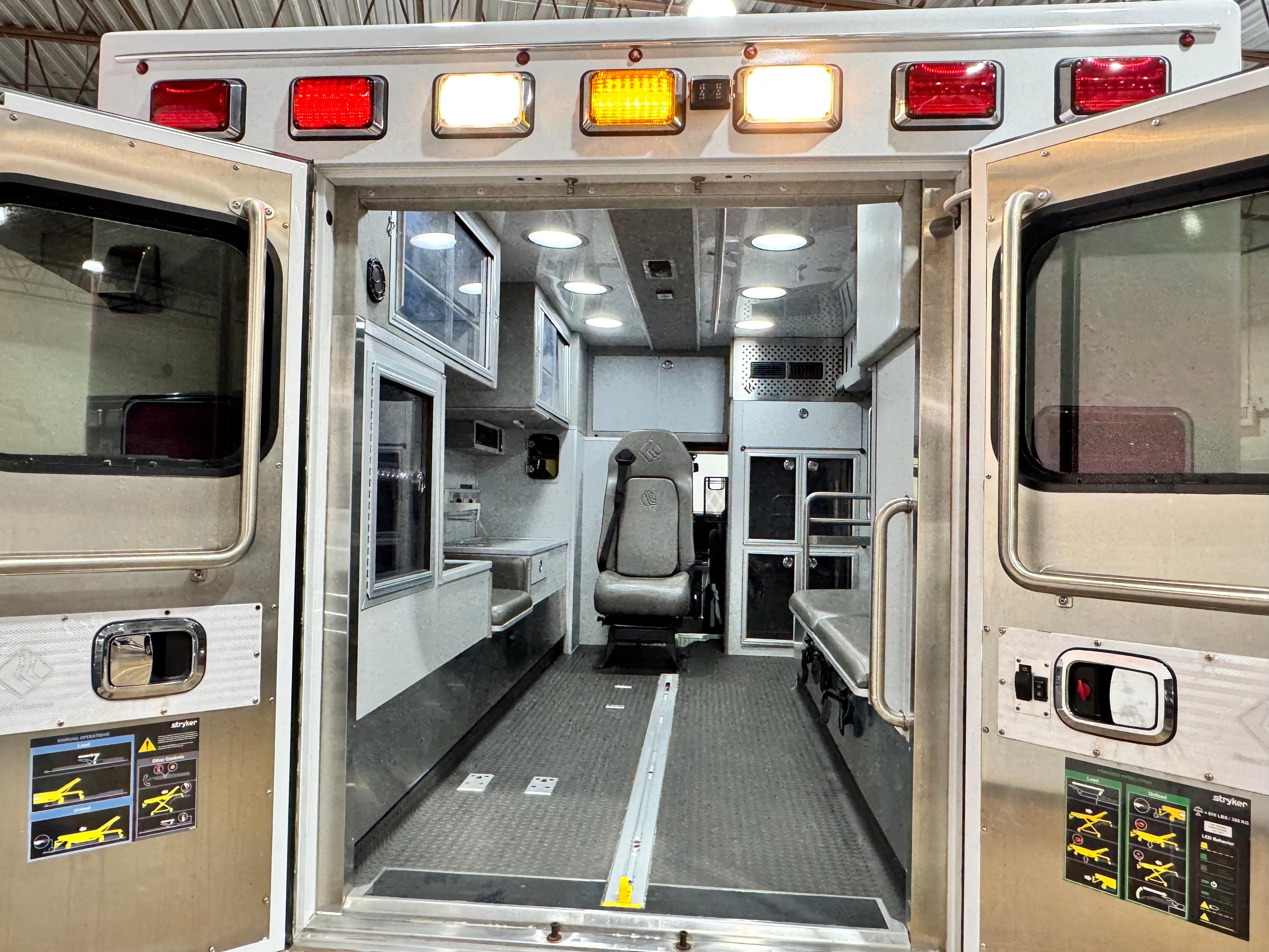 2017 Road Rescue Ford Type III Ambulance - image 7