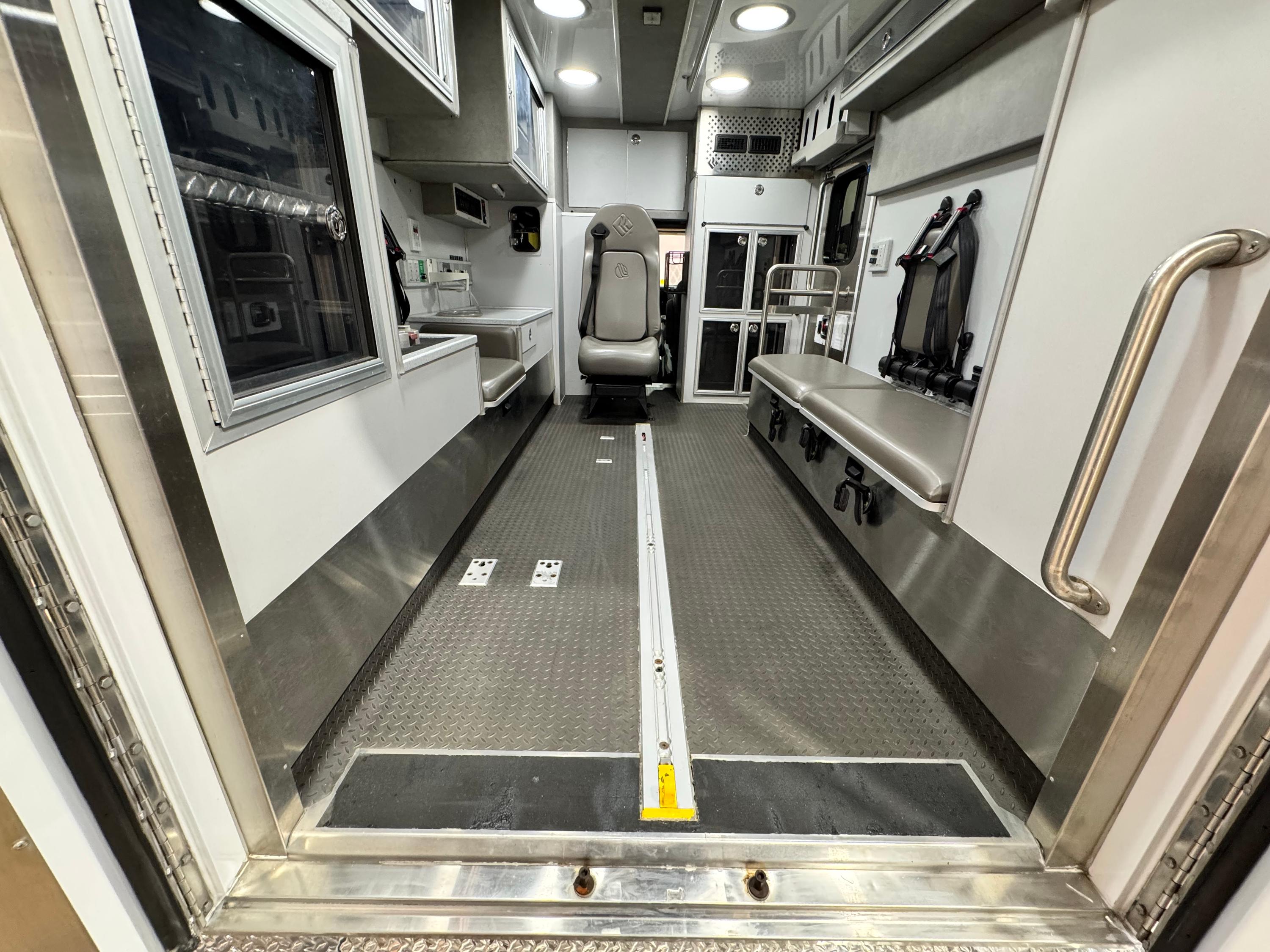2017 Road Rescue Ford Type III Ambulance - image 8