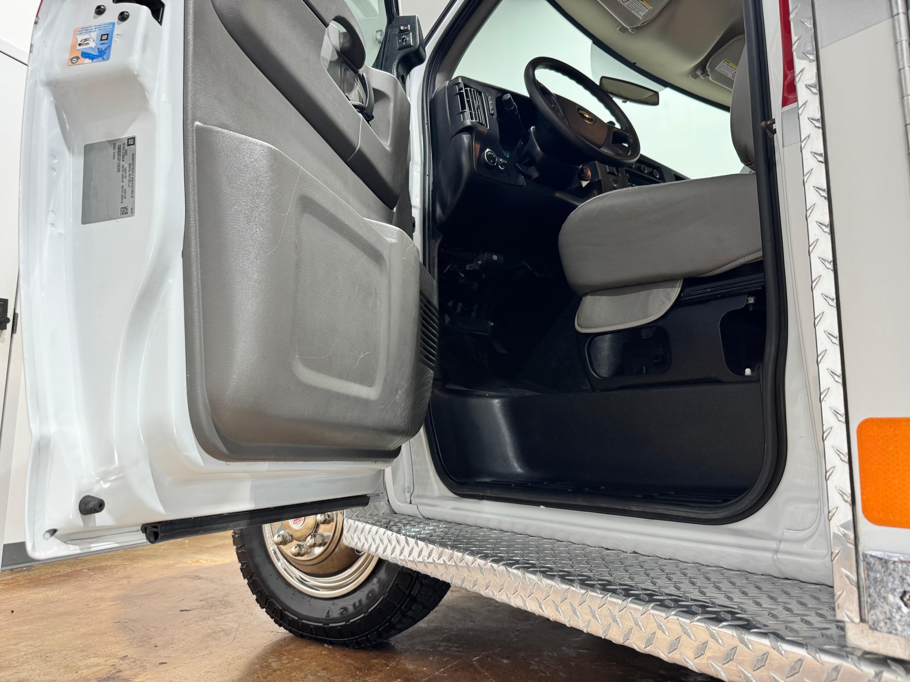 2015 Braun Chevrolet Type III Ambulance - image 31