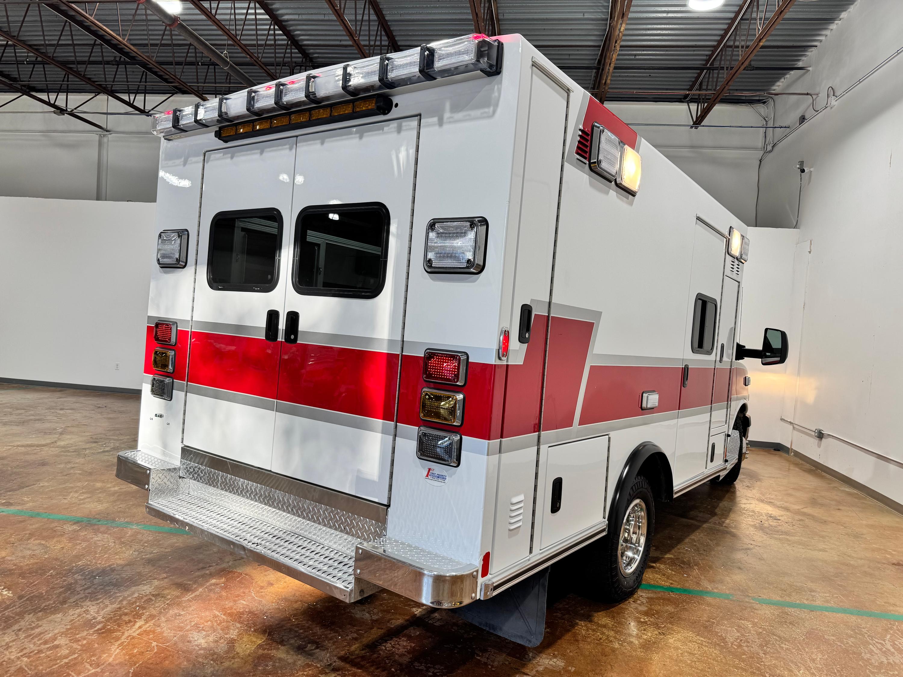 2015 Braun Chevrolet Type III Ambulance - image 13