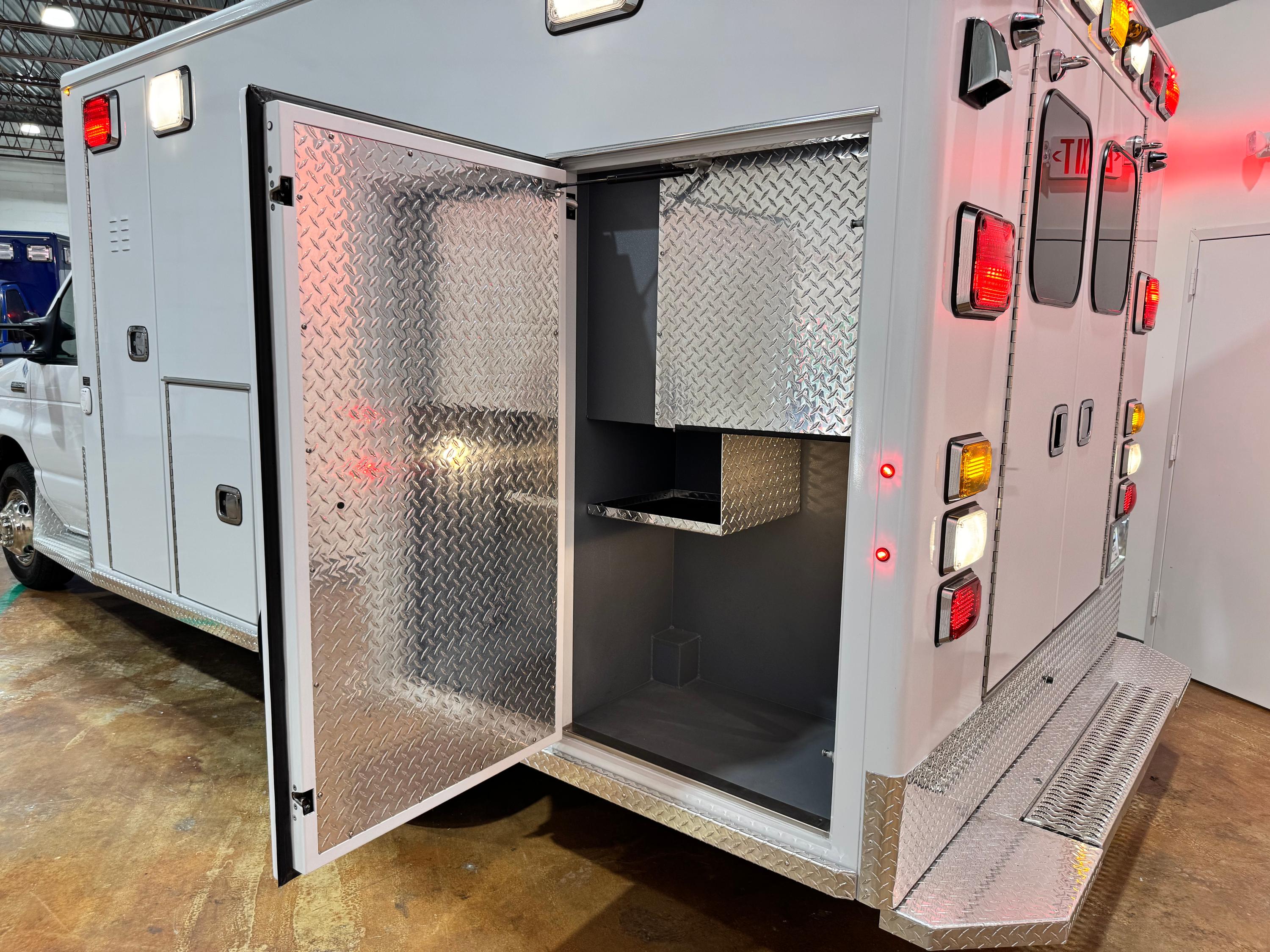 2017 Road Rescue Ford Type III Ambulance - image 46
