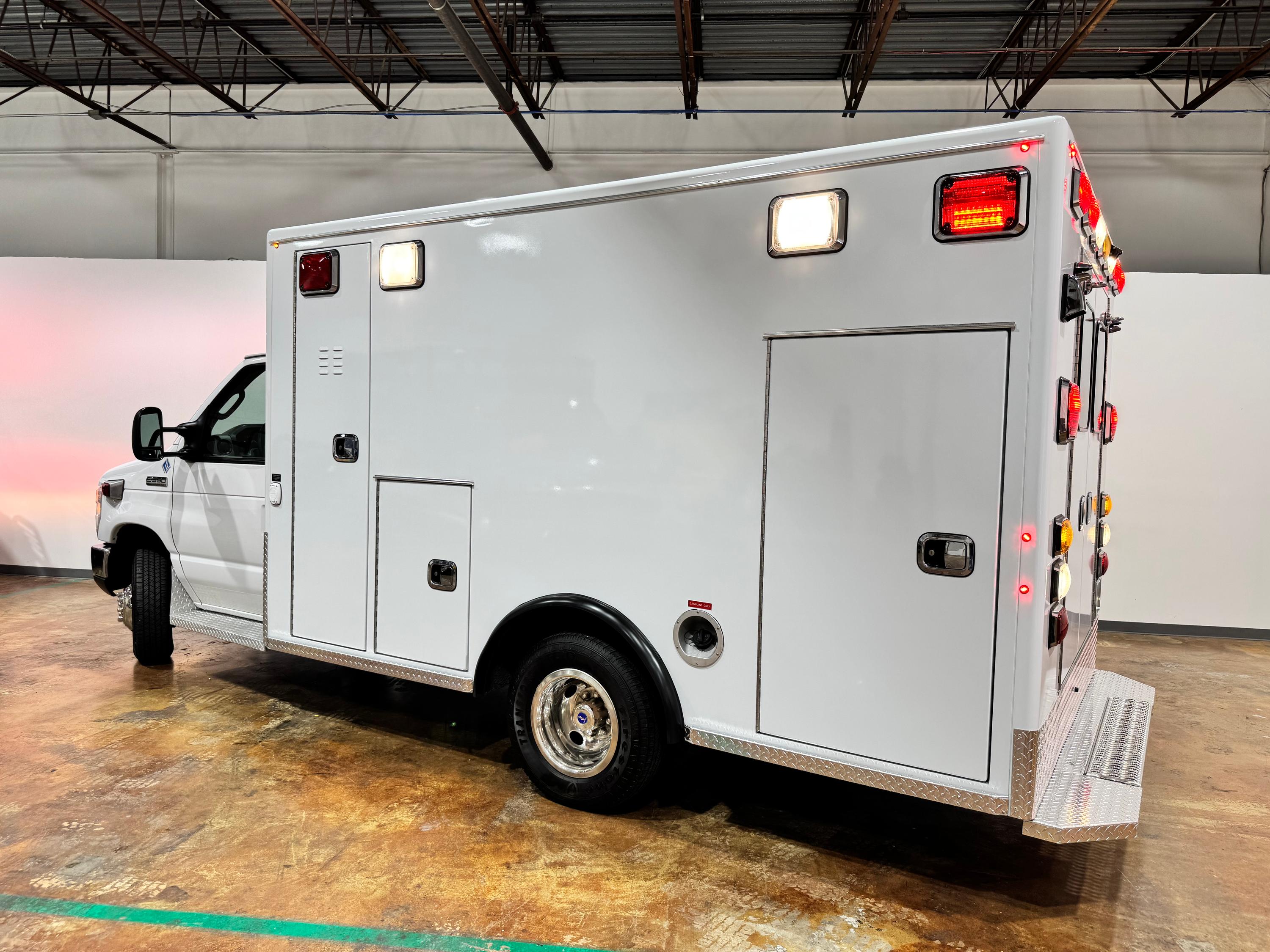 2017 Road Rescue Ford Type III Ambulance - image 47