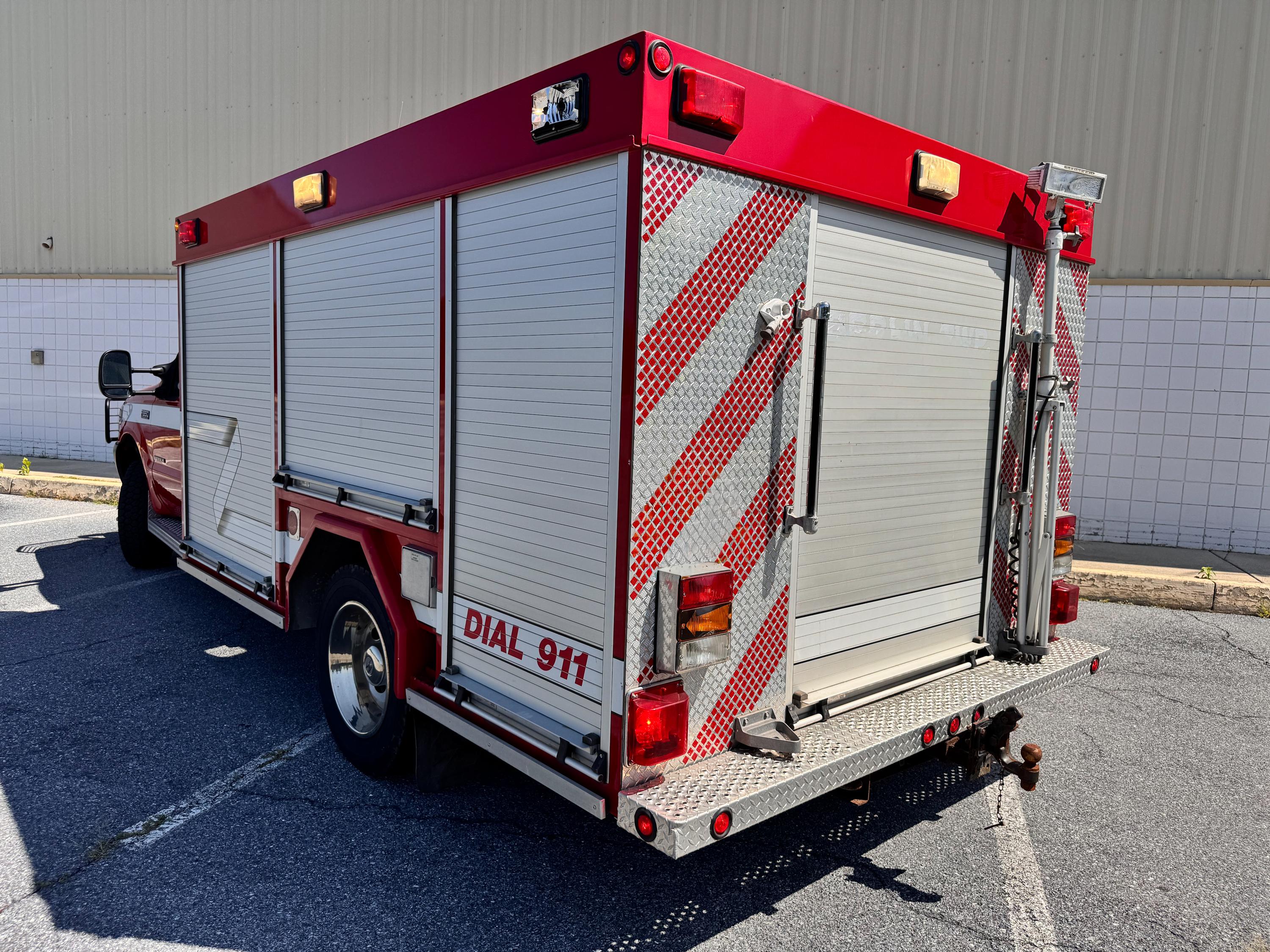 2001 Summit Ford Medium Rescue - image 30
