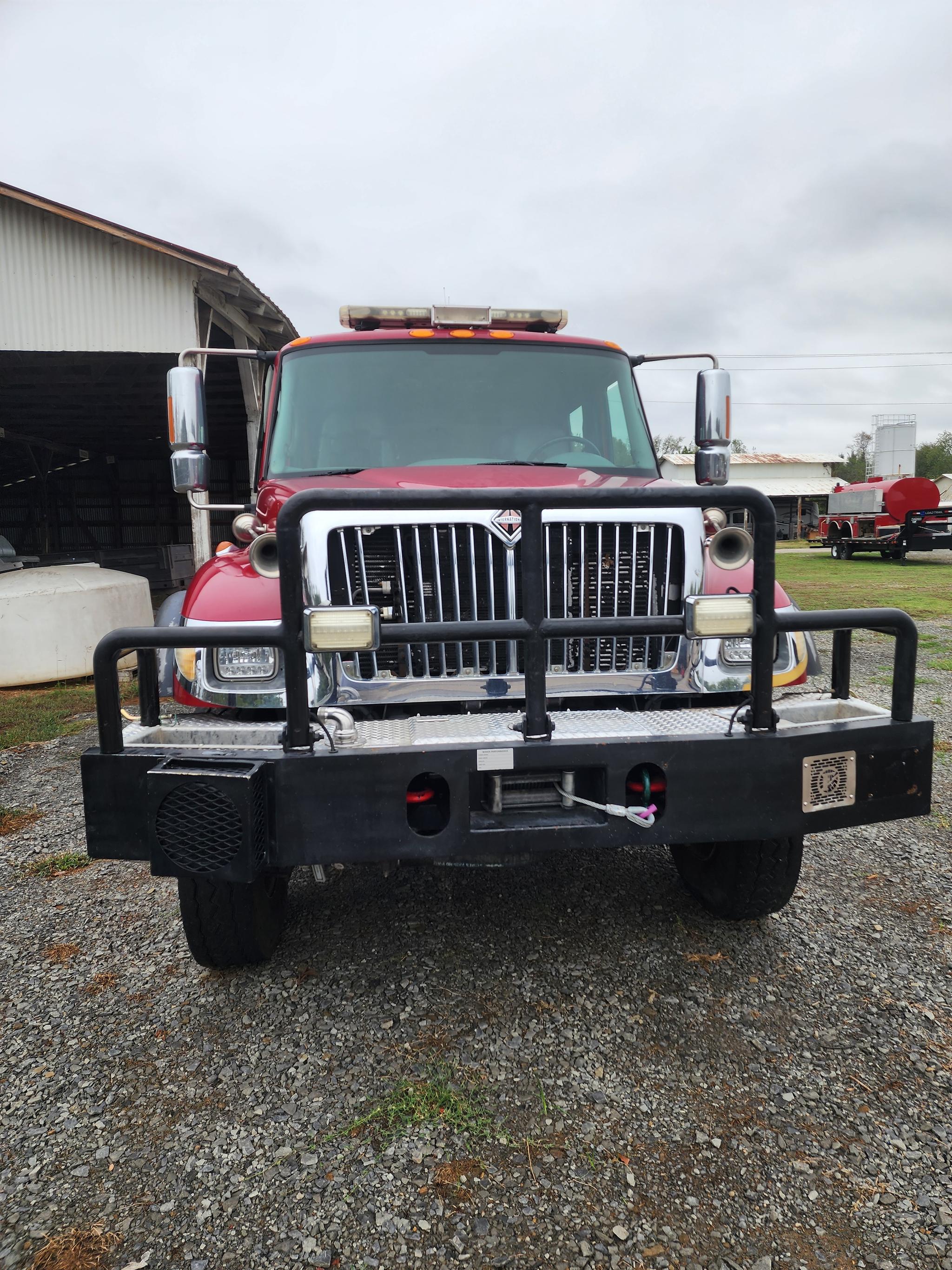 2007 International 7400 4x4 Pumper - image 4