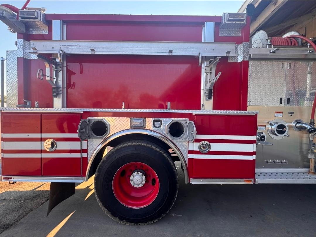 2007 International 7400 4x4 Pumper - image 8