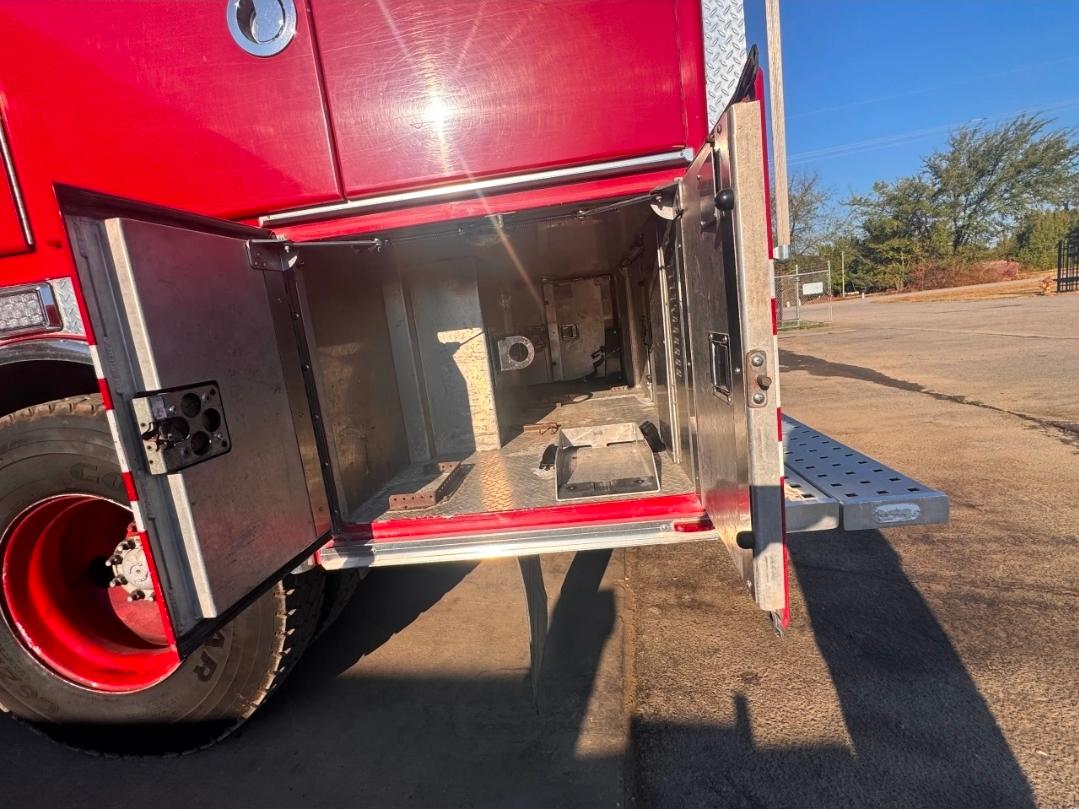 2007 International 7400 4x4 Pumper - image 19