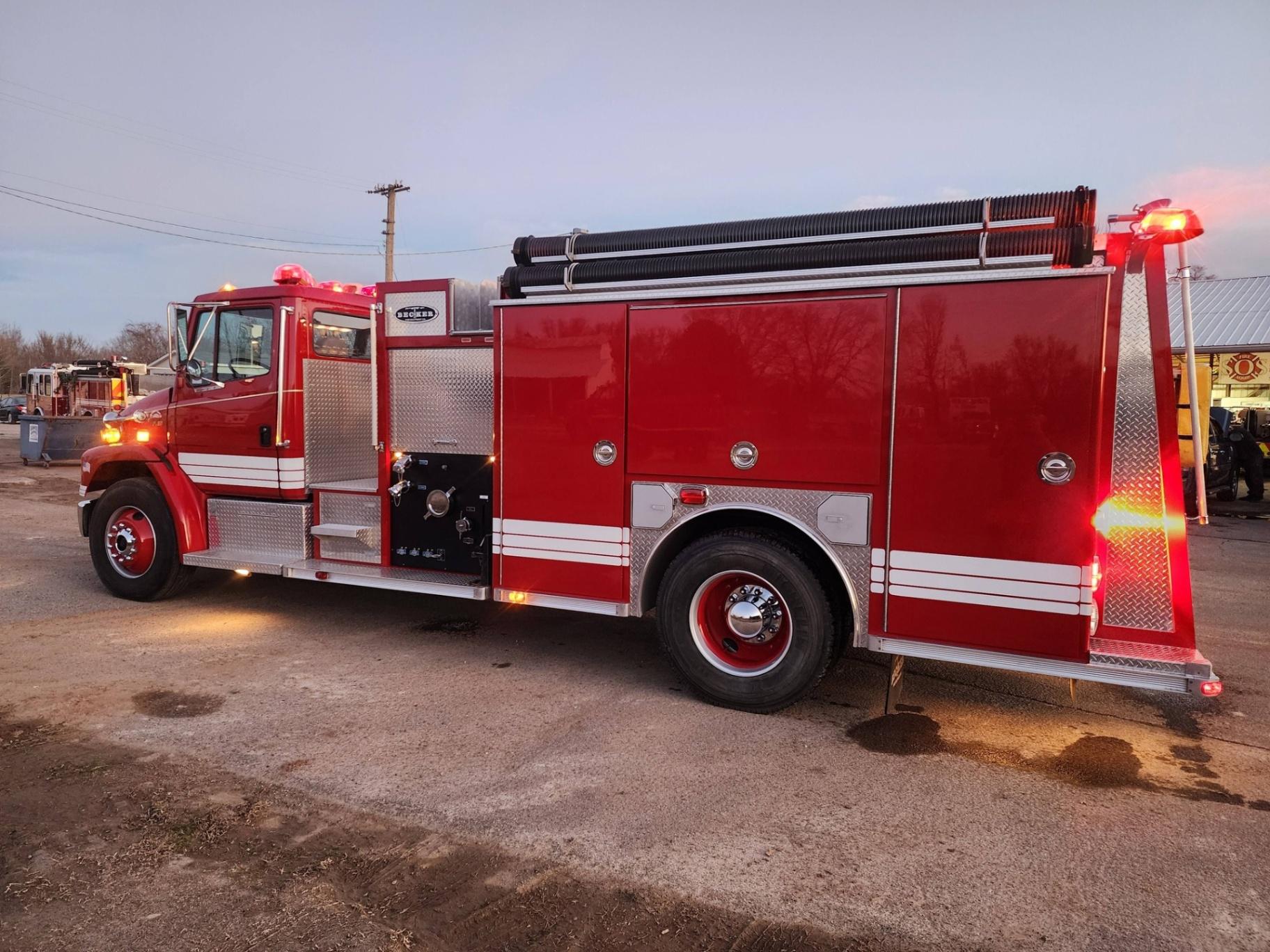 1999 Becker Freightliner Pumper - image 2