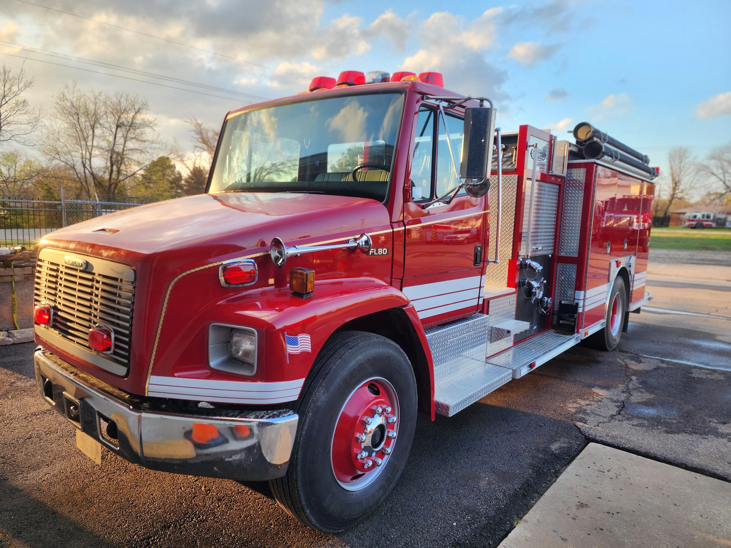 1999 Becker Freightliner Pumper - image 1