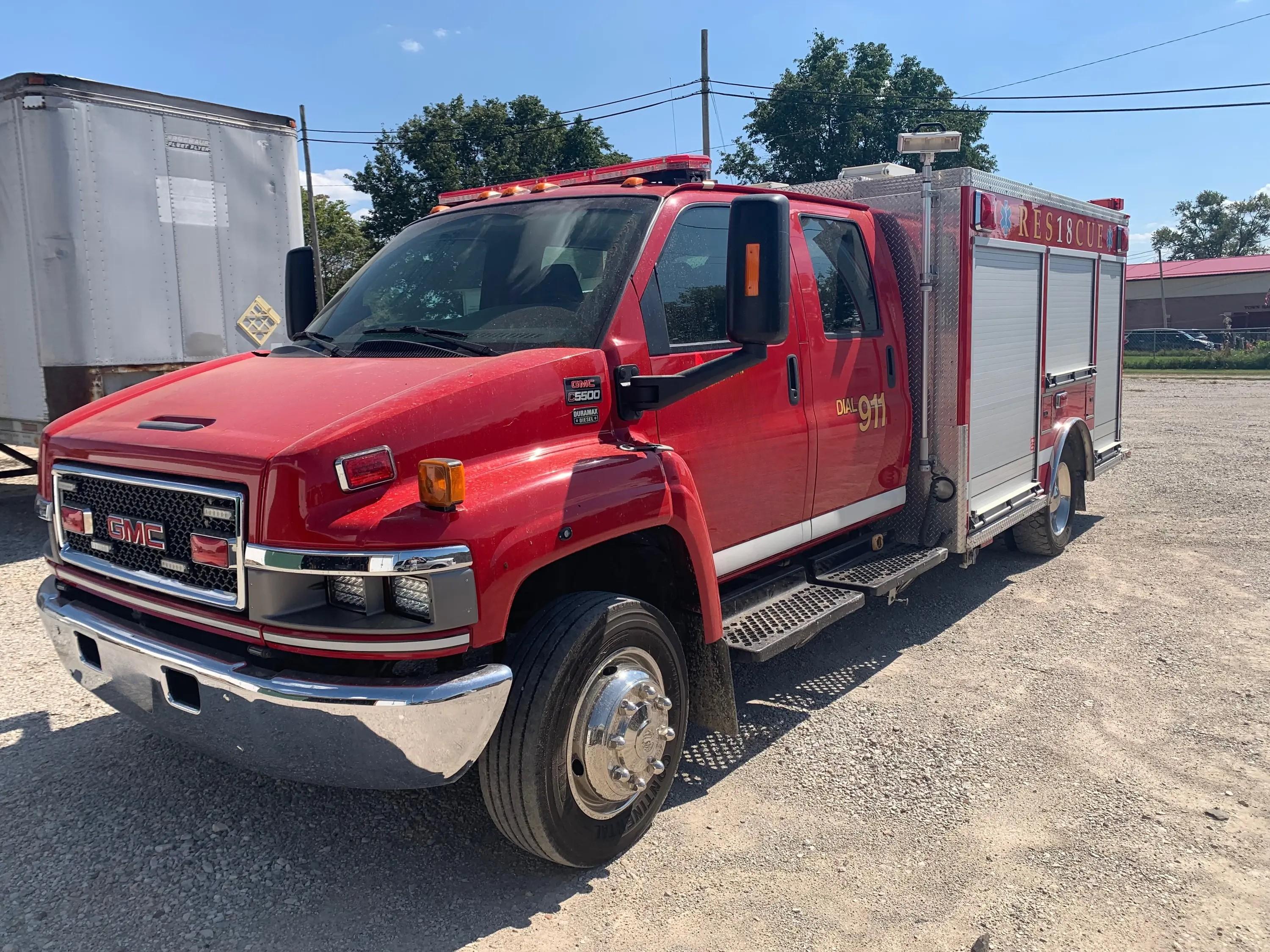 2007 GMC Light Rescue - image 1