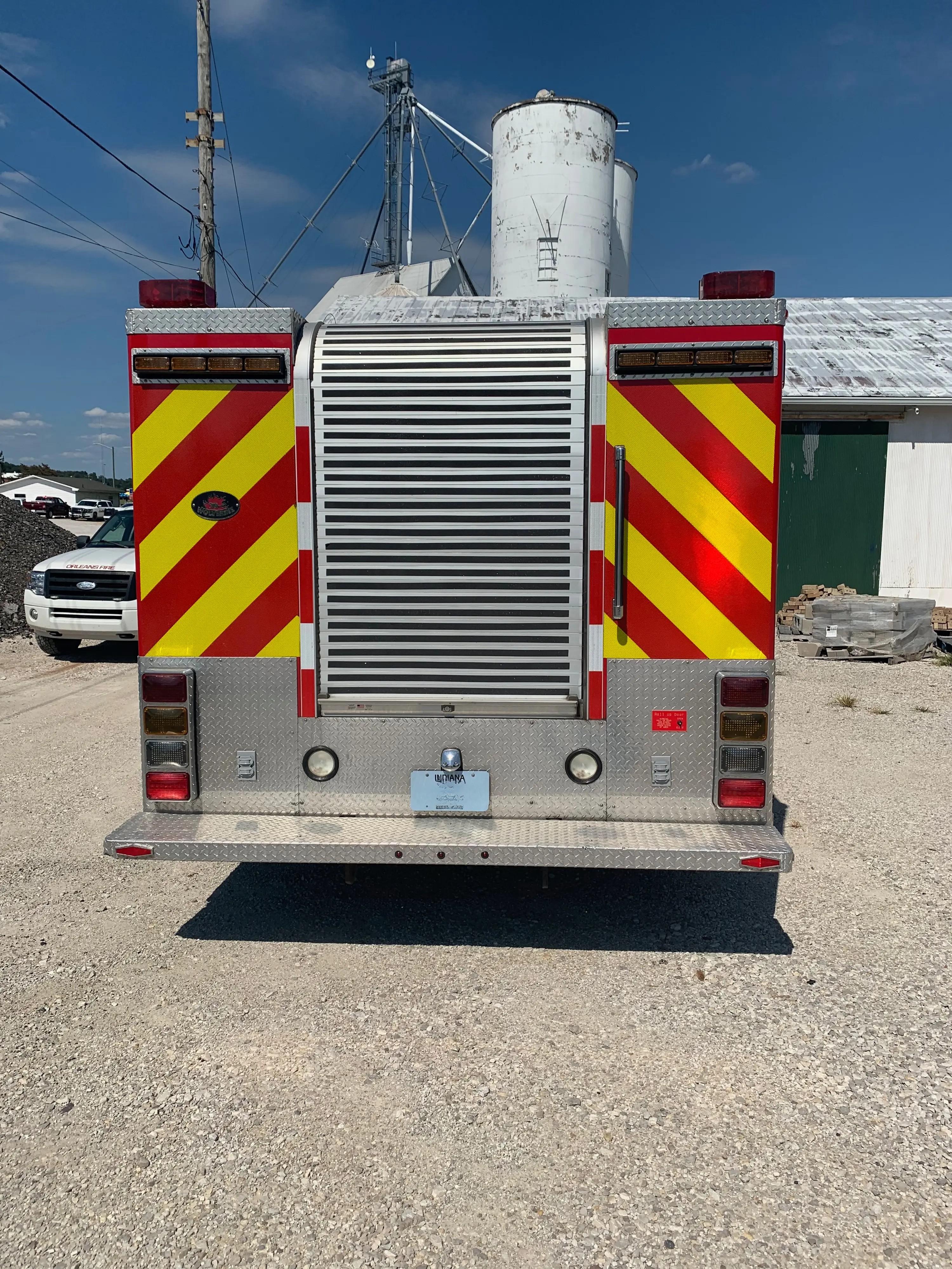 2007 GMC Light Rescue - image 9
