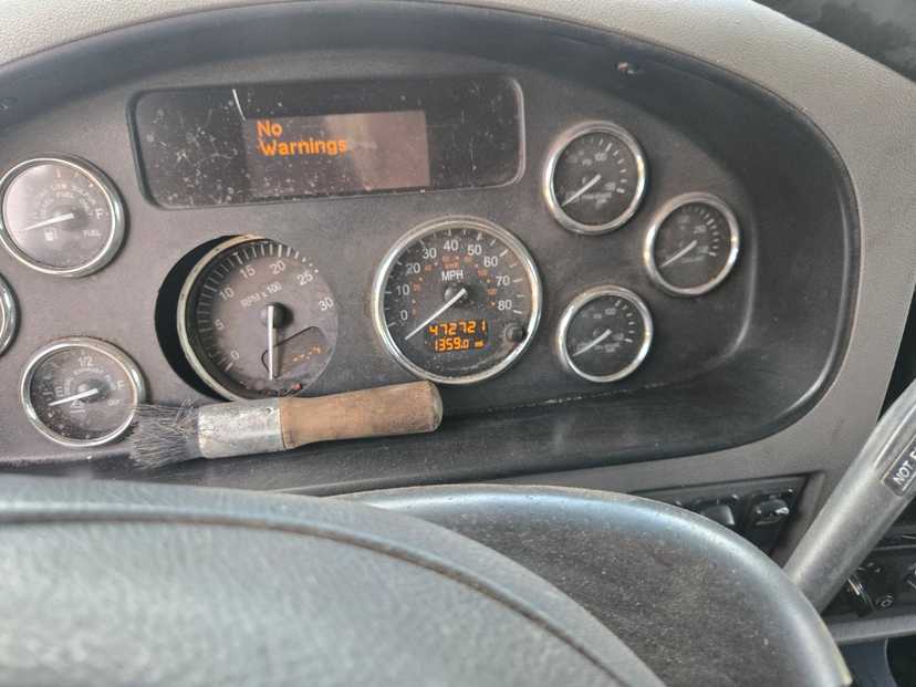 2018 Peterbilt 348 Dump Truck — photo 8