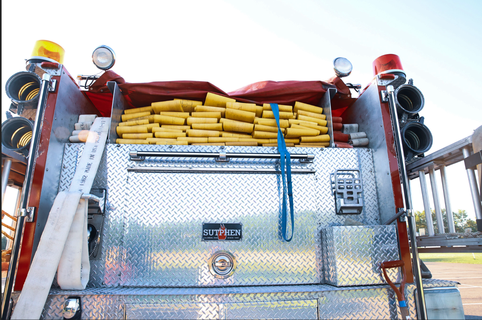 2005 Sutphen Monarch Pumper 2000/1000 - image 9