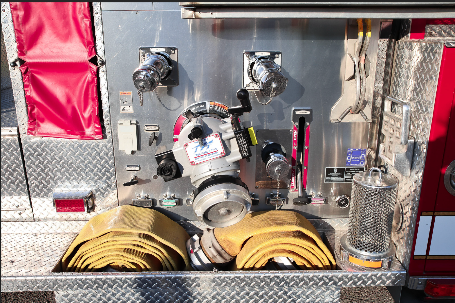 2005 Sutphen Monarch Pumper 2000/1000 - image 20