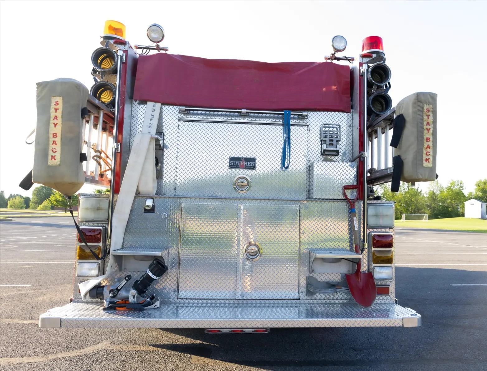 2005 Sutphen Monarch Pumper 2000/1000 - image 8