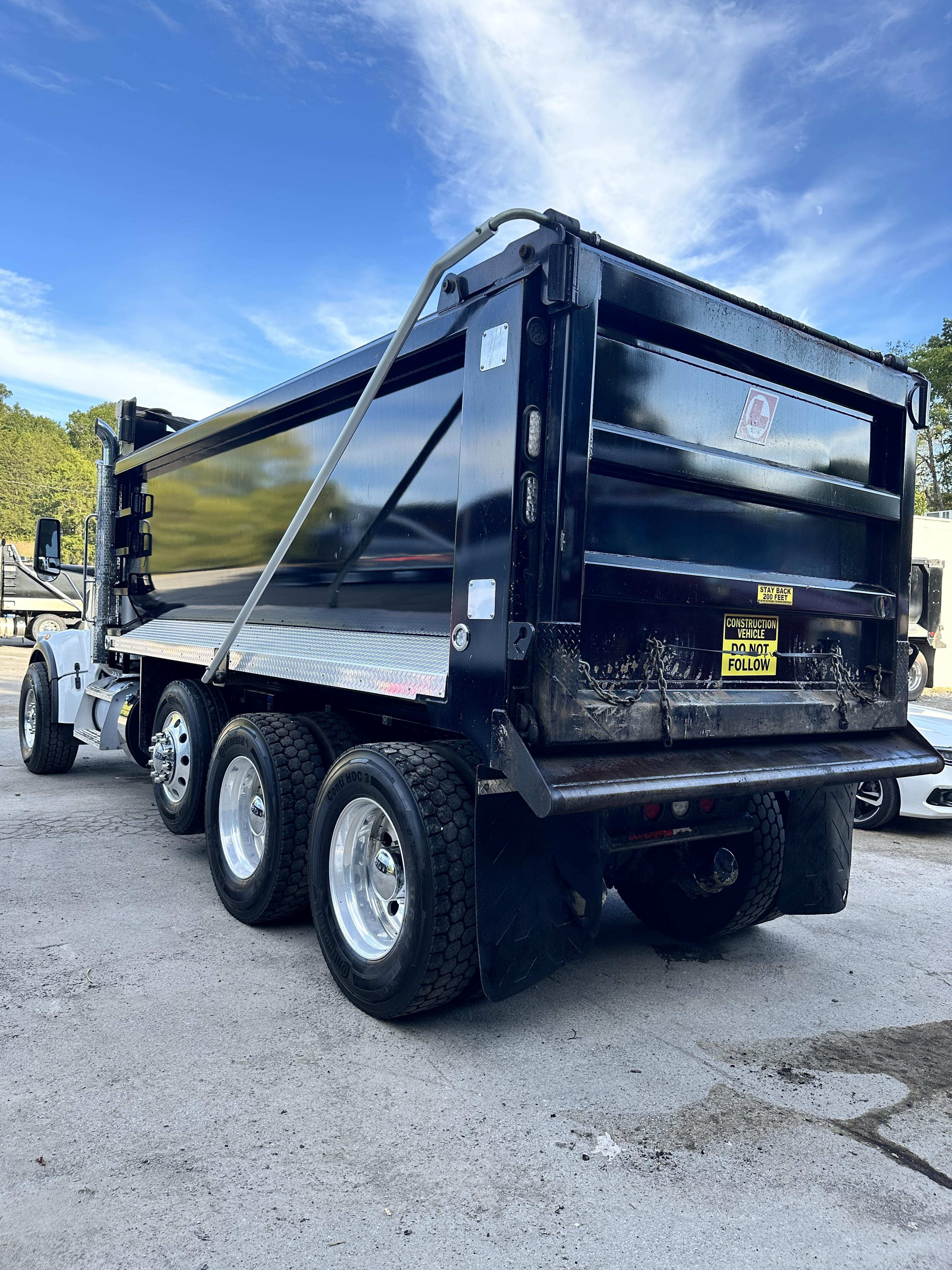 2025 Peterbilt 567 Dump Truck - image 7