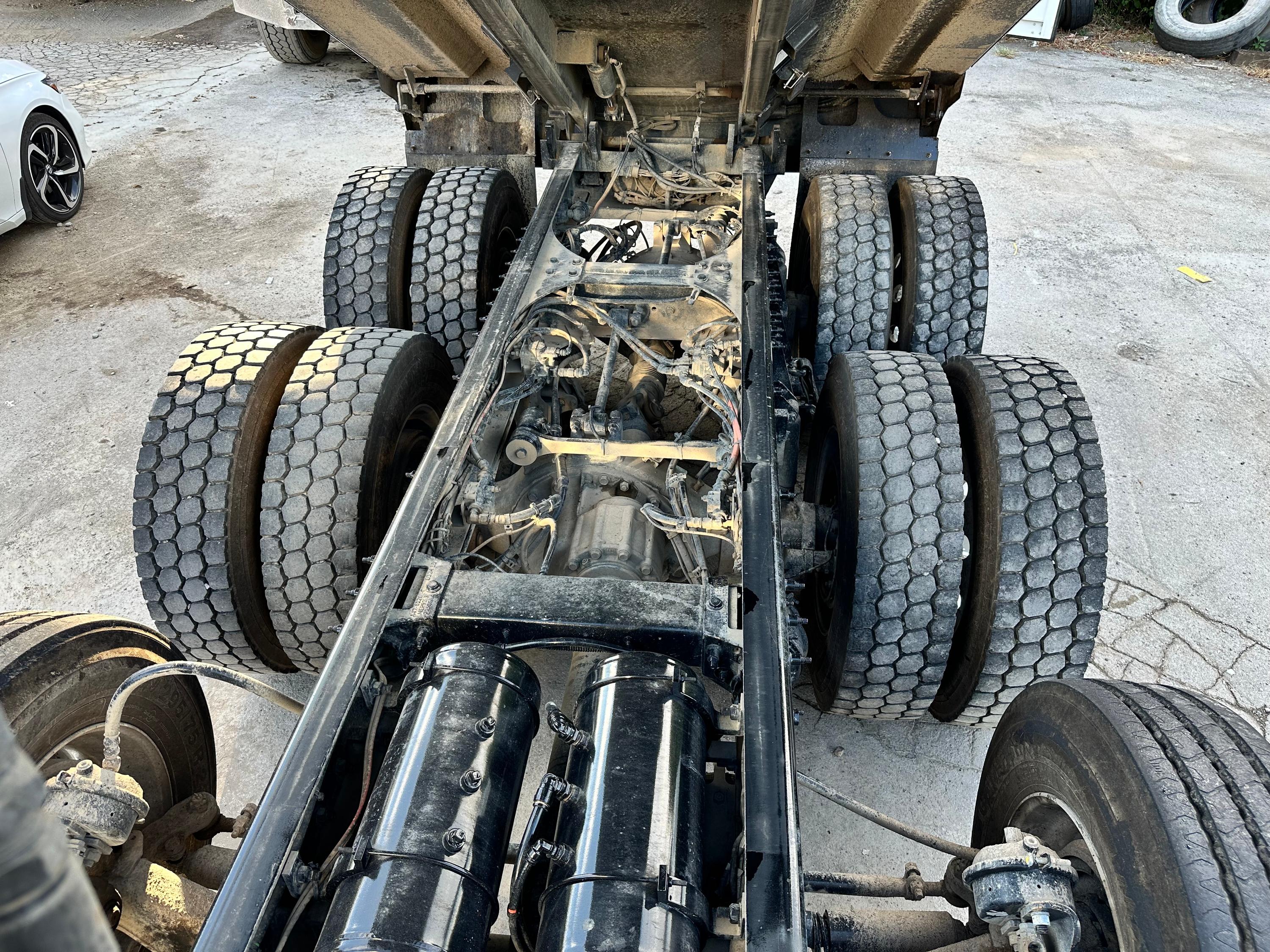 2025 Peterbilt 567 Dump Truck - image 12