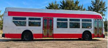 2013 New Flyer Xcelsior 40' Hybrid Bus - image 4