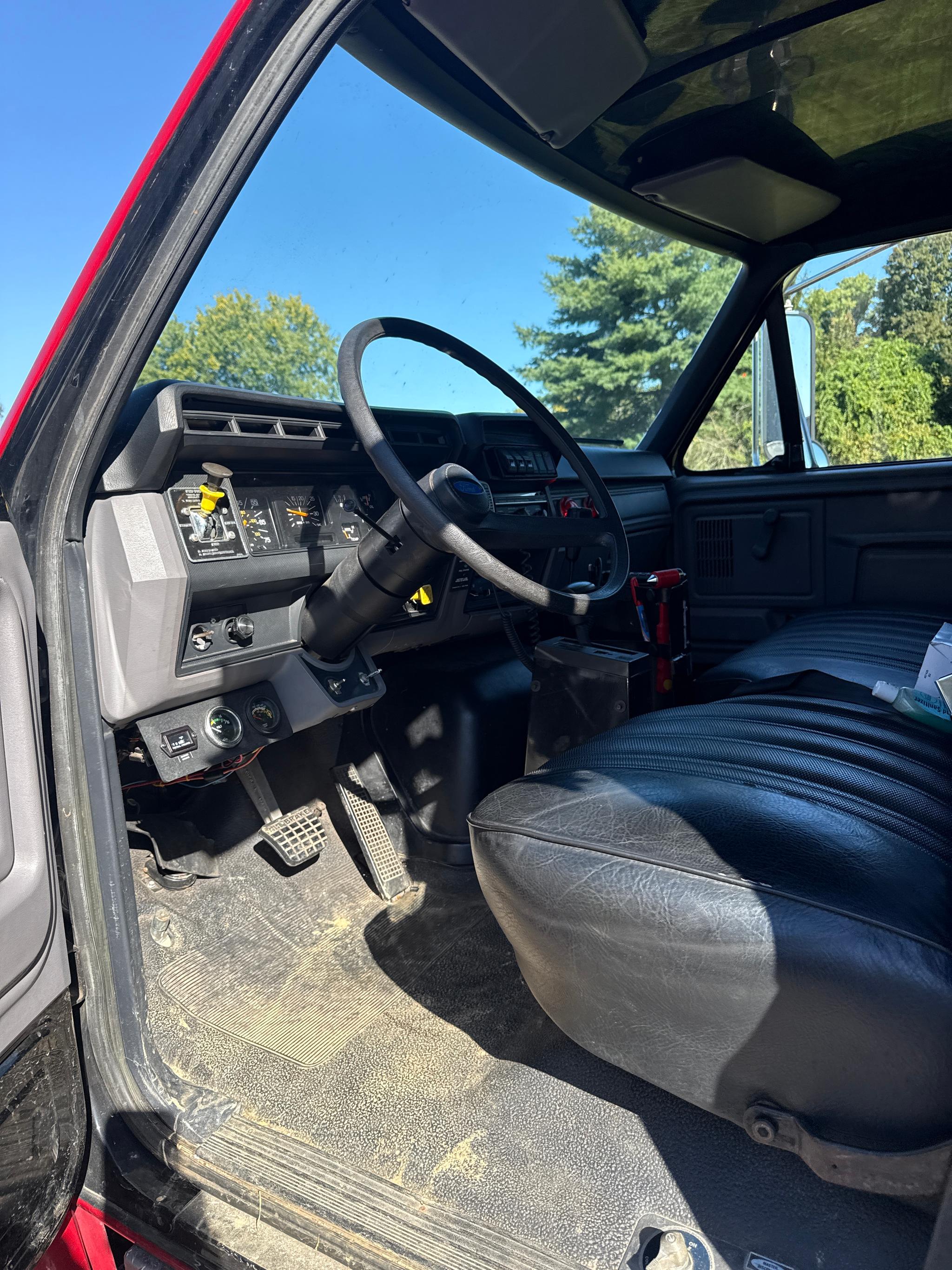 1994 E-One Ford Pumper - image 5