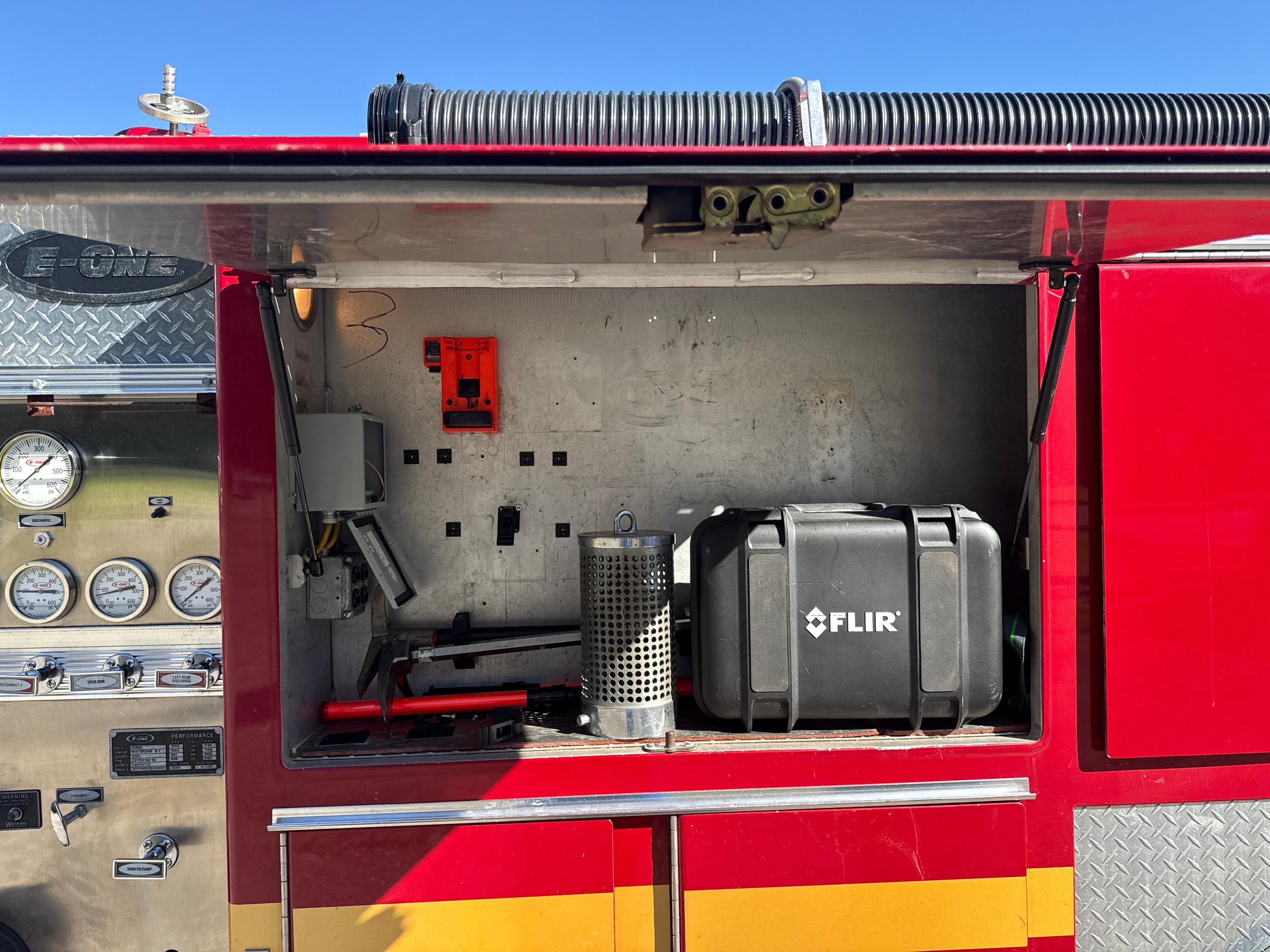 1994 E-One Ford Pumper - image 12