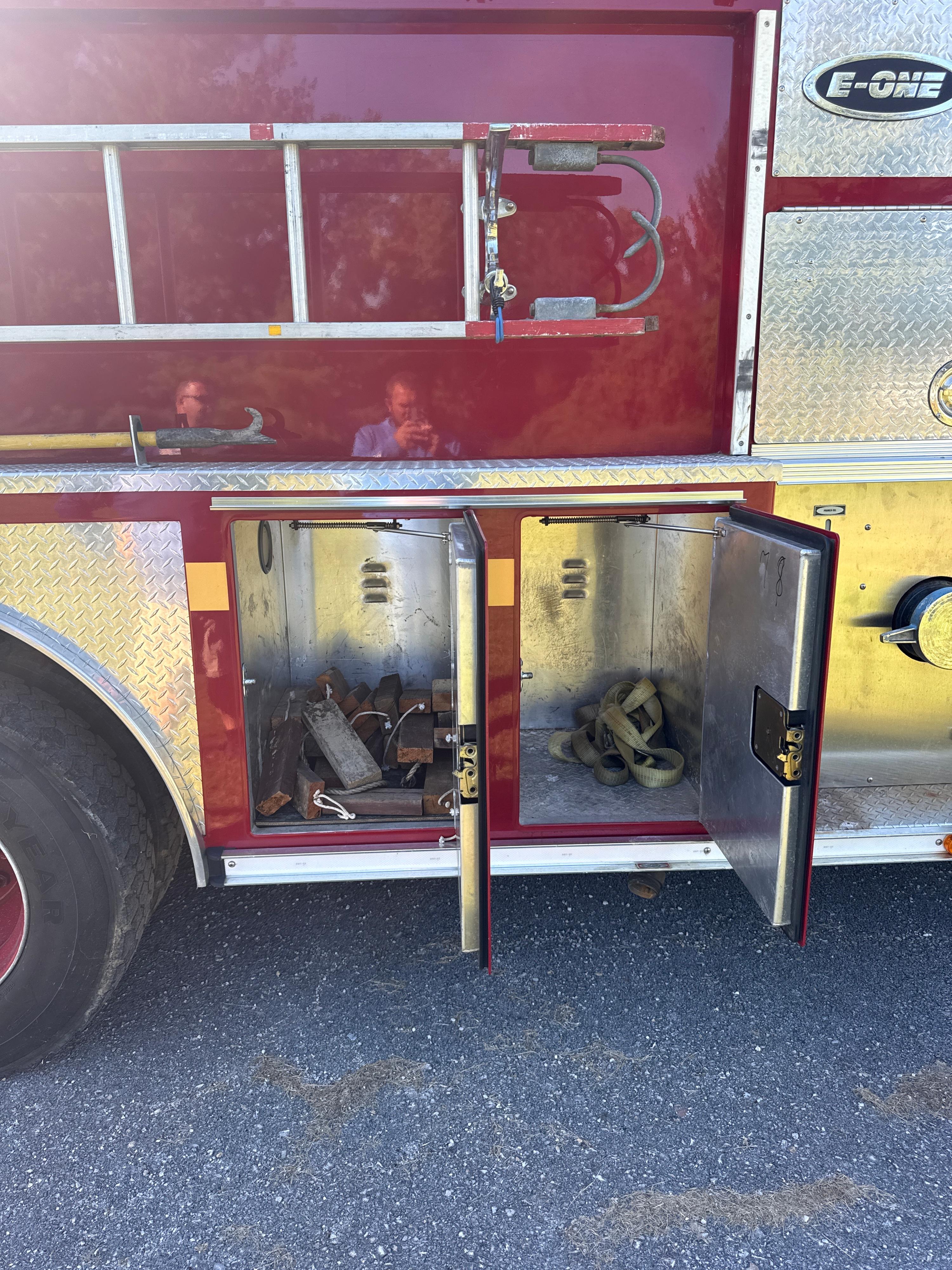 1994 E-One Ford Pumper - image 10