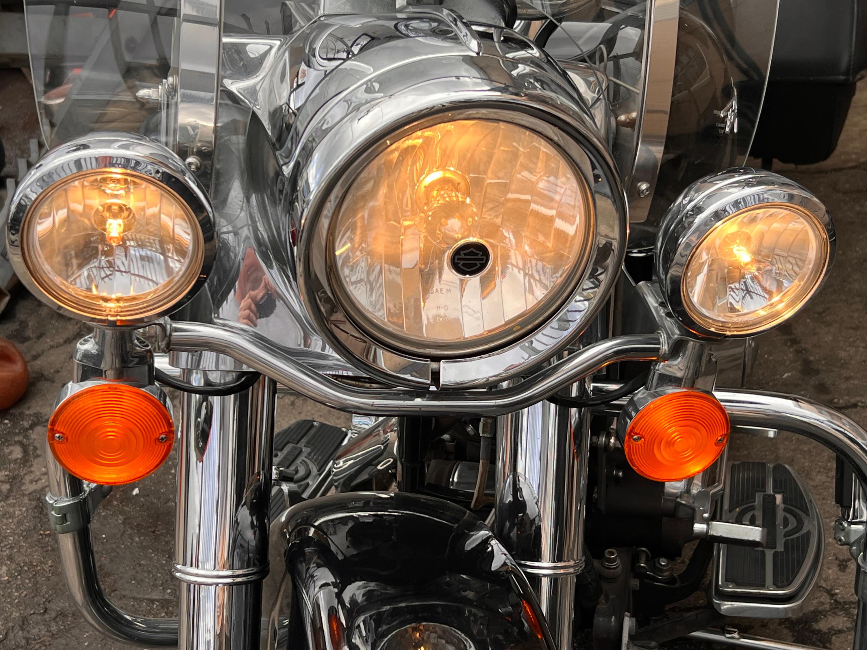 2006 Harley Davidson Road King - image 11