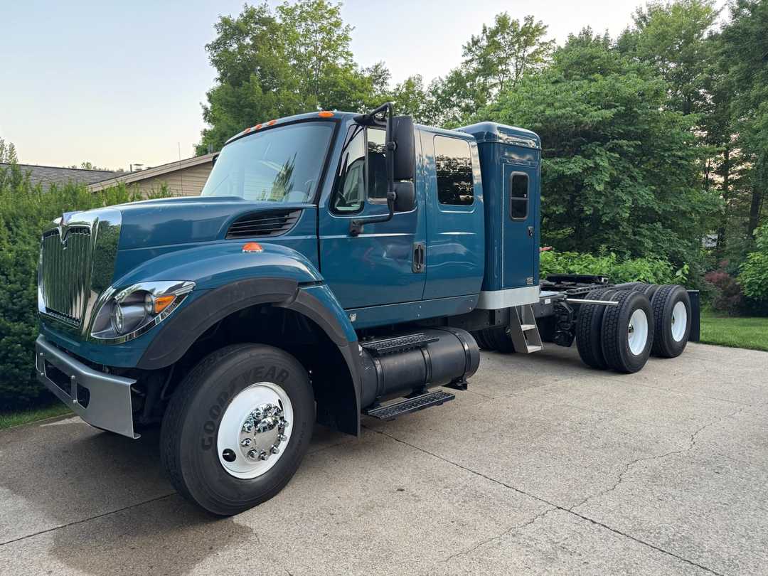 2008 International Workstar 7600 Sleeper Tractor