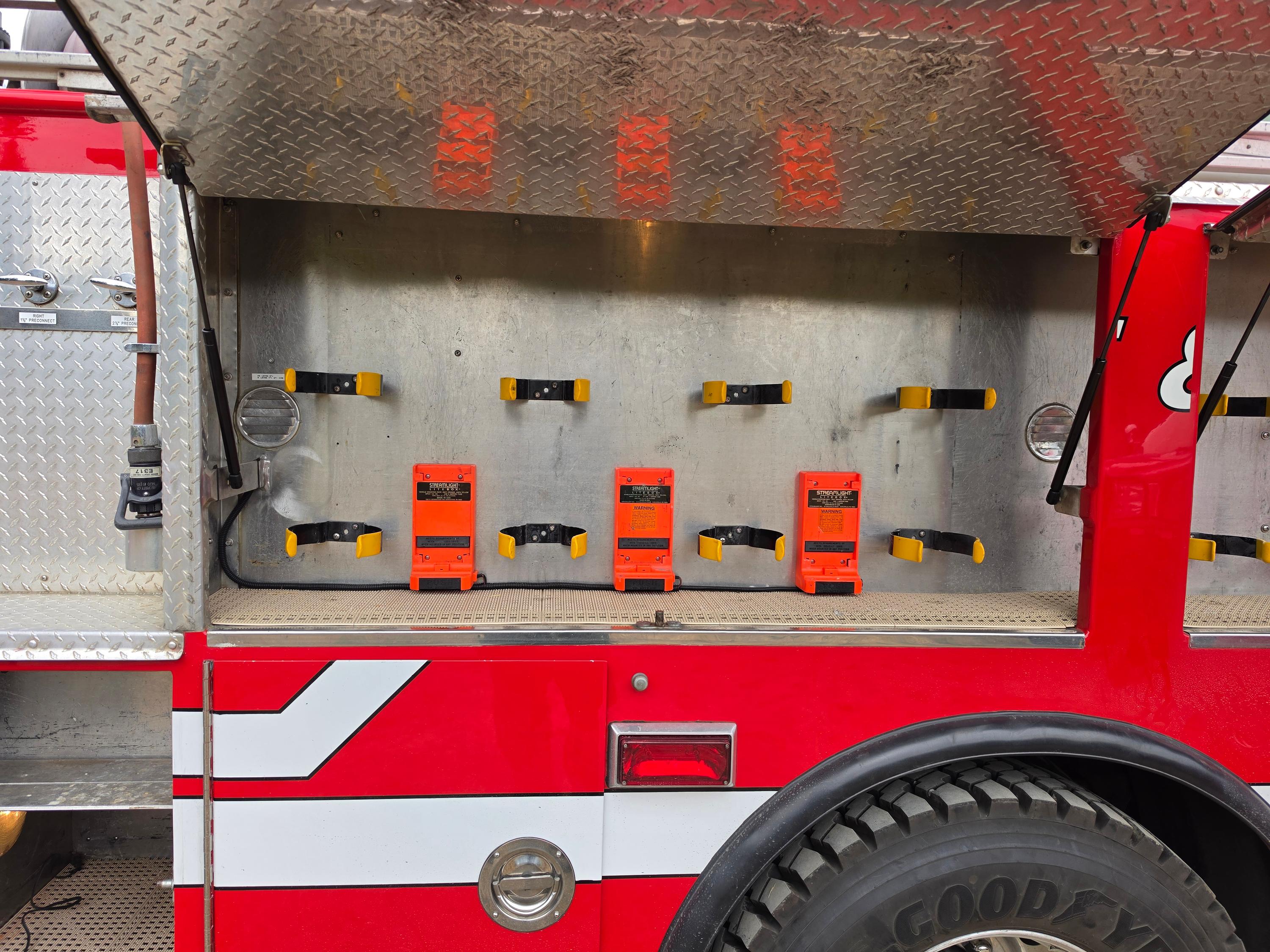 1989 Ford Pumper - image 15