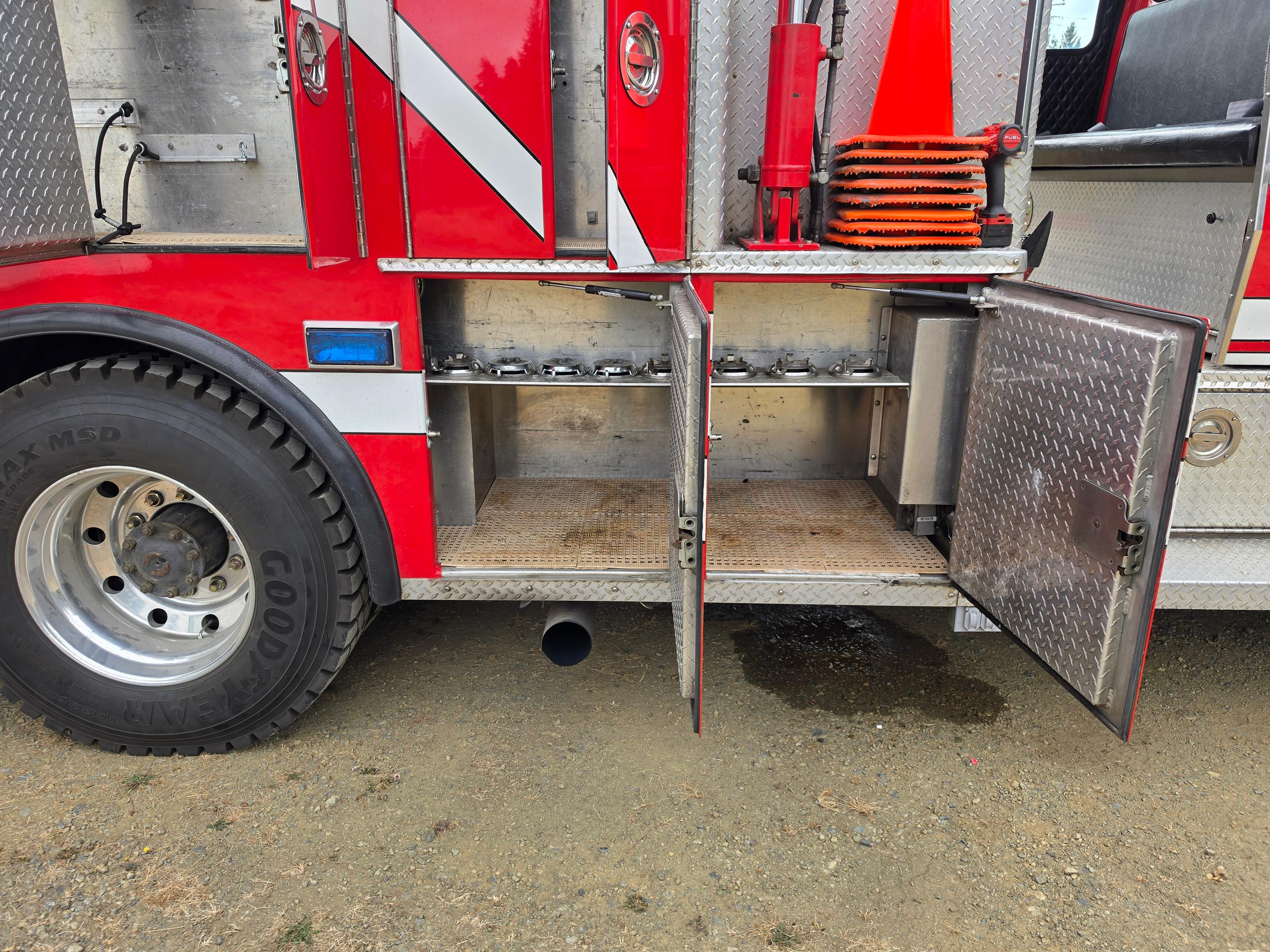 1989 Ford Pumper - image 24