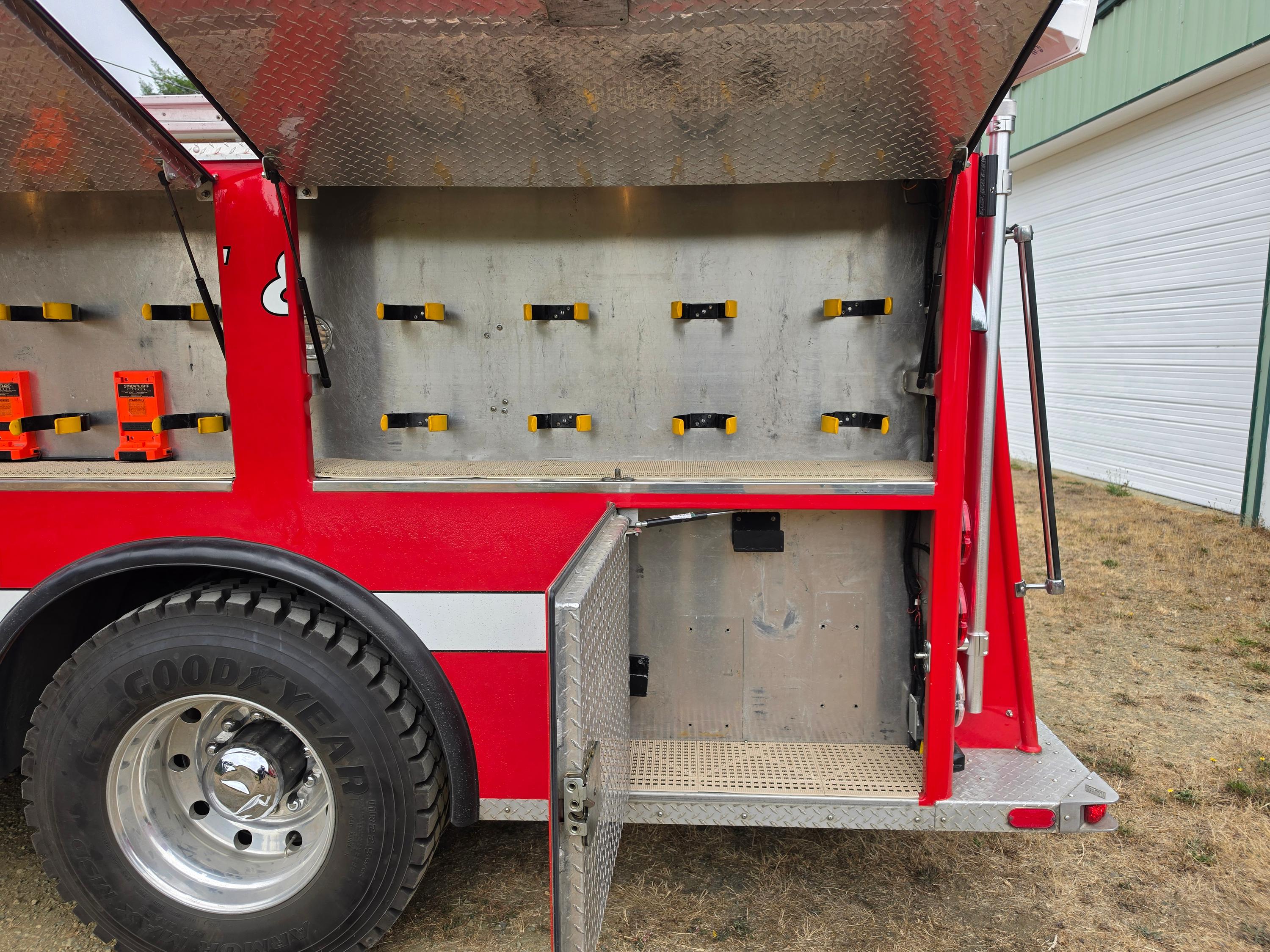 1989 Ford Pumper - image 12