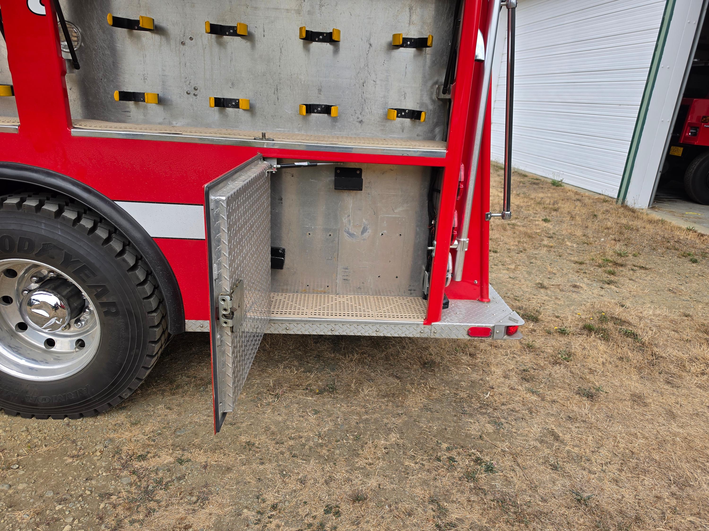 1989 Ford Pumper - image 14