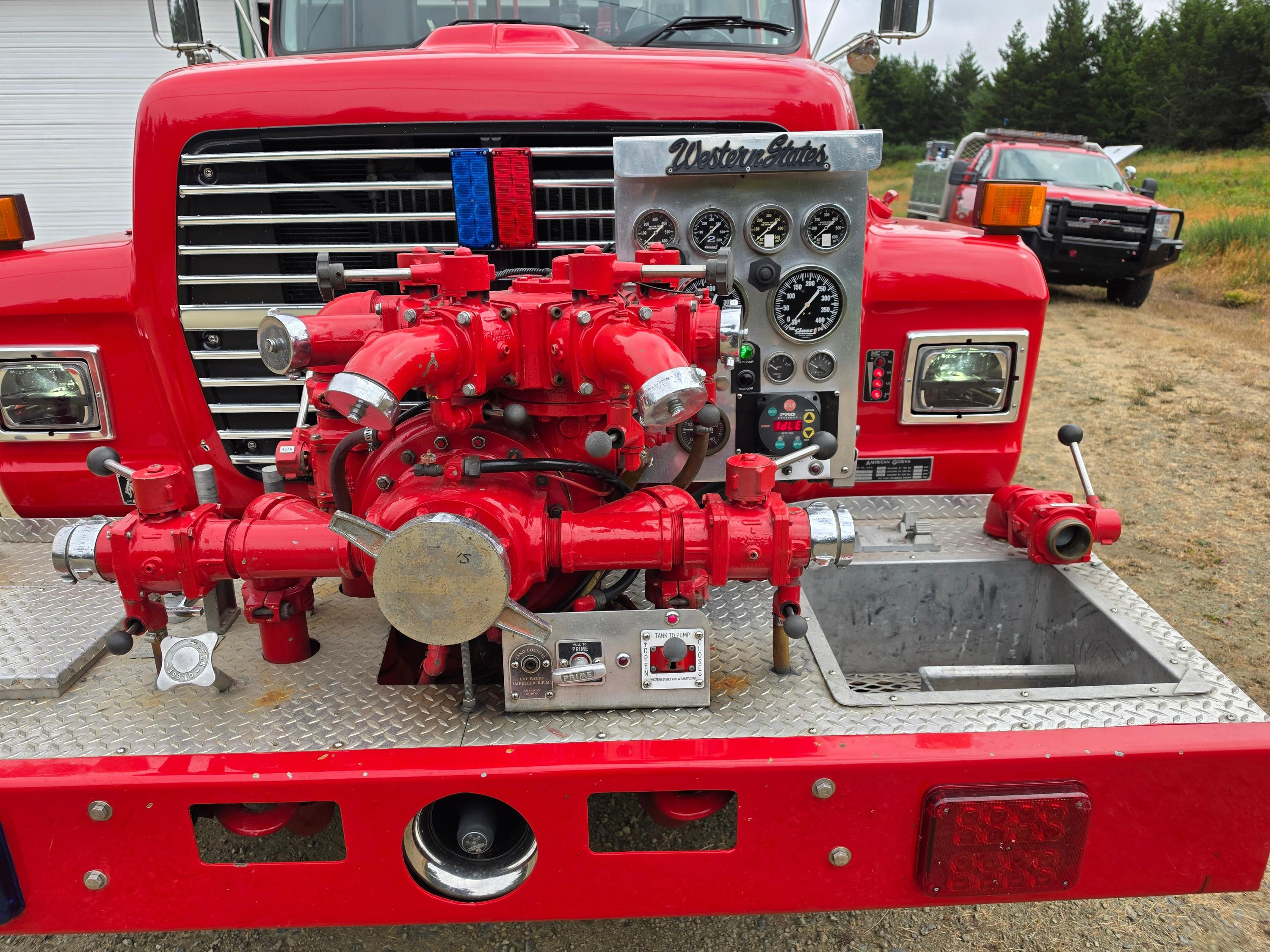 1989 Ford Pumper - image 8