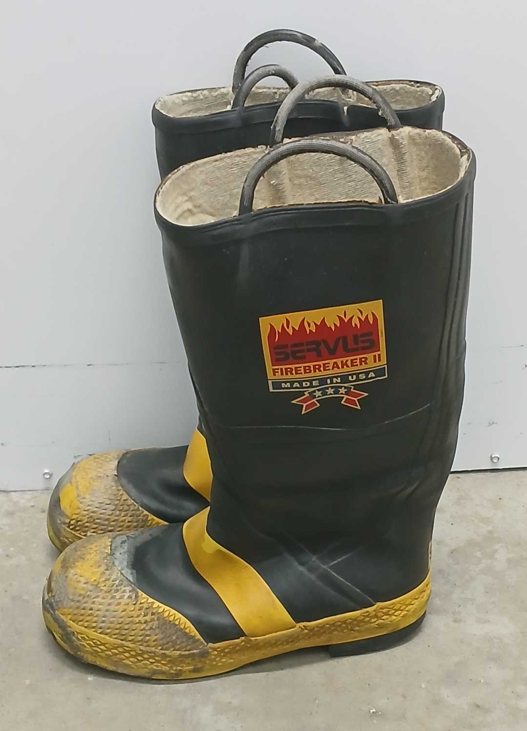 servus firefighter boots Men's Size 9.5. 