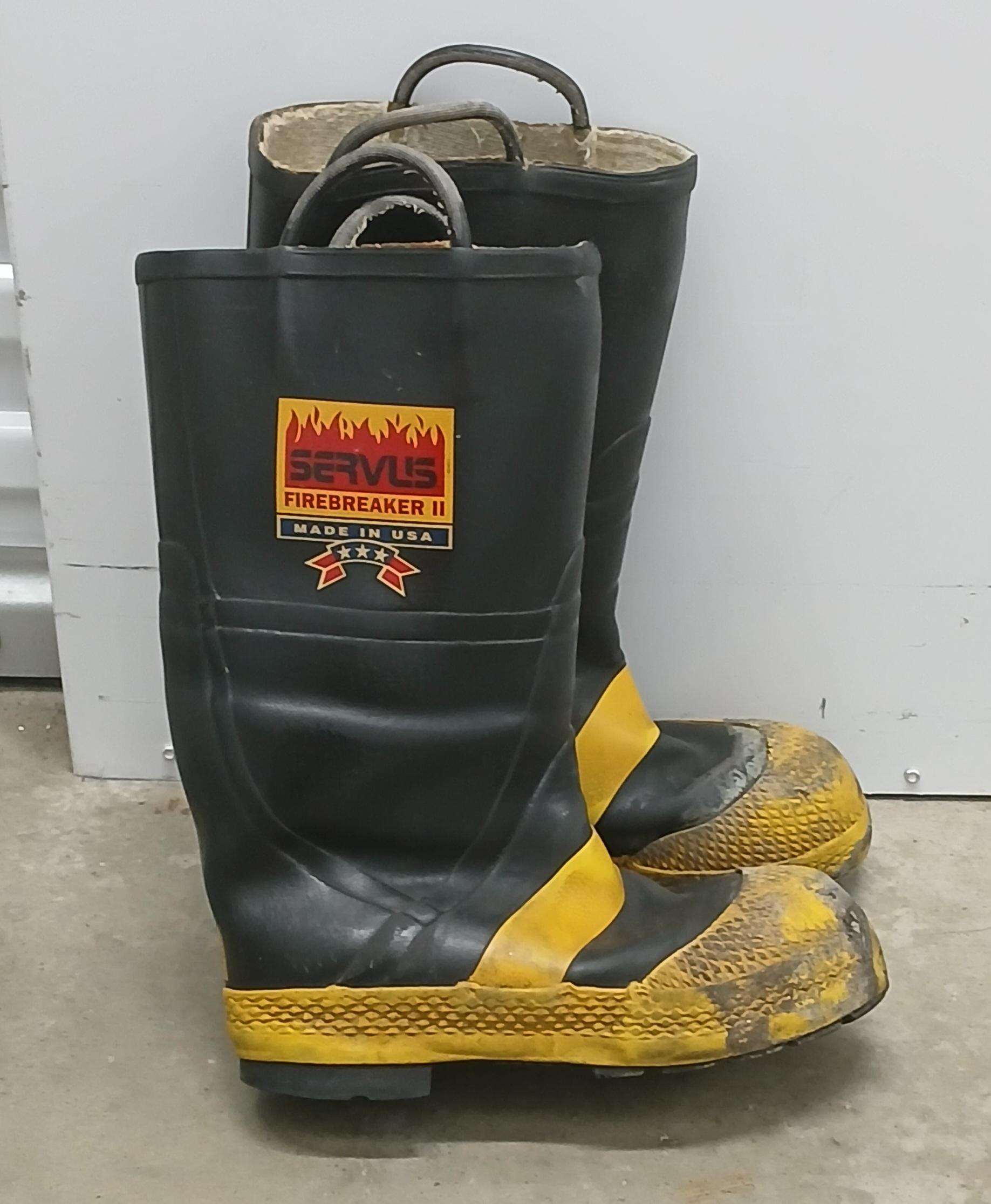 servus firefighter boots Men's Size 9.5. - image 6