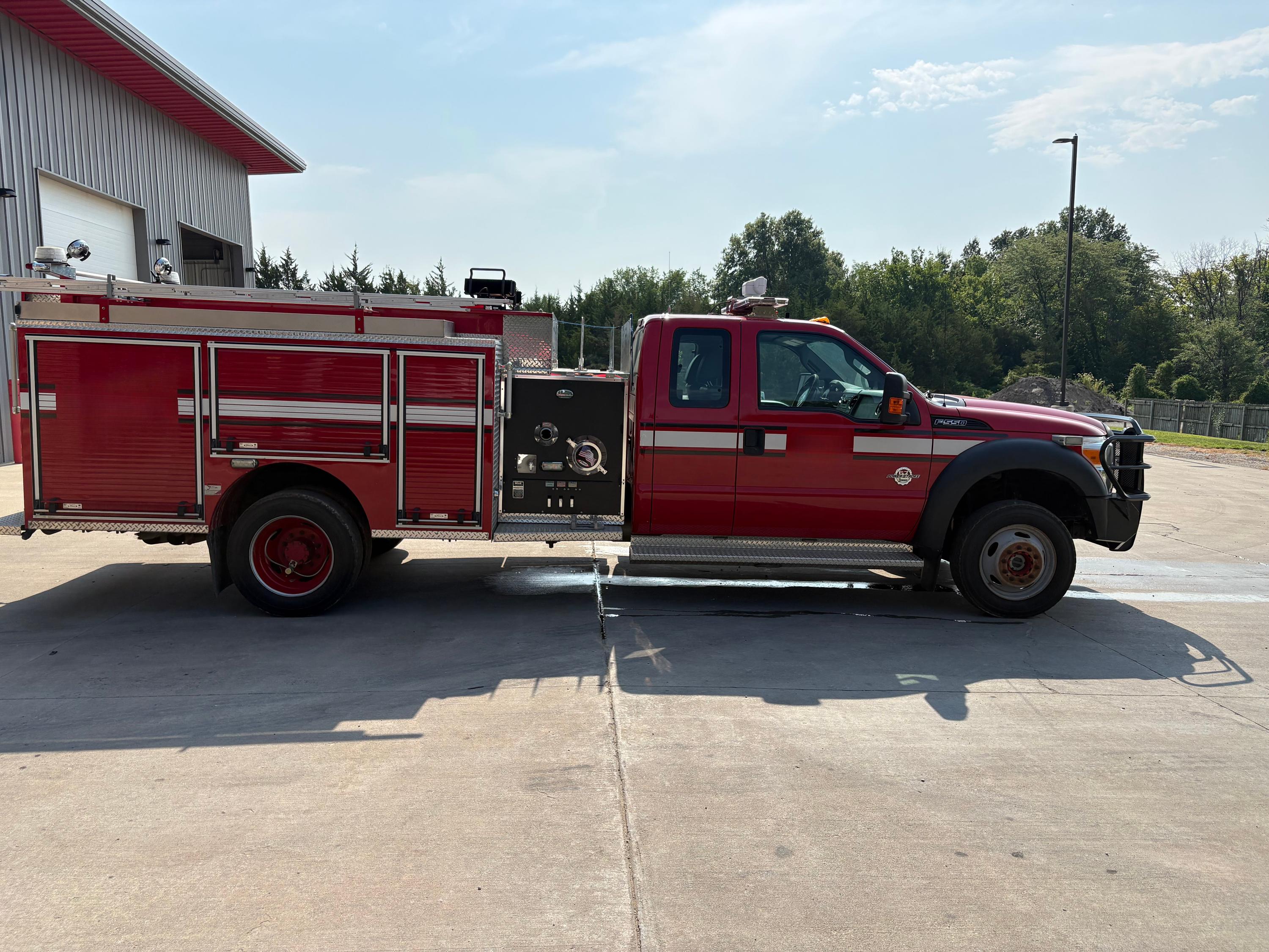 2011 Pierce Ford 4x4 Mini Pumper - image 5