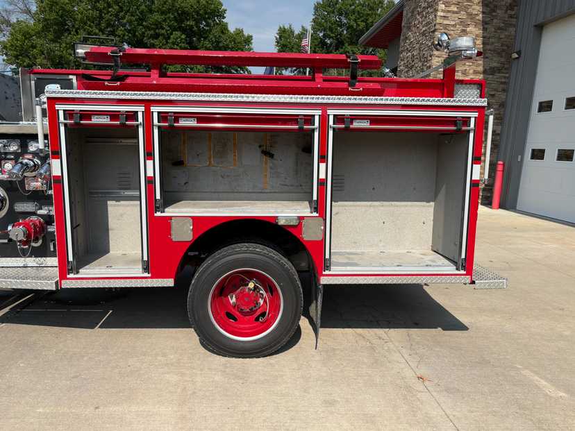 2011 Pierce Ford 4x4 Mini Pumper — photo 7