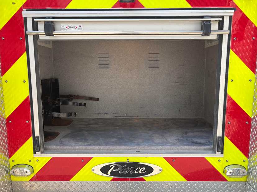 2011 Pierce Ford 4x4 Mini Pumper — photo 8
