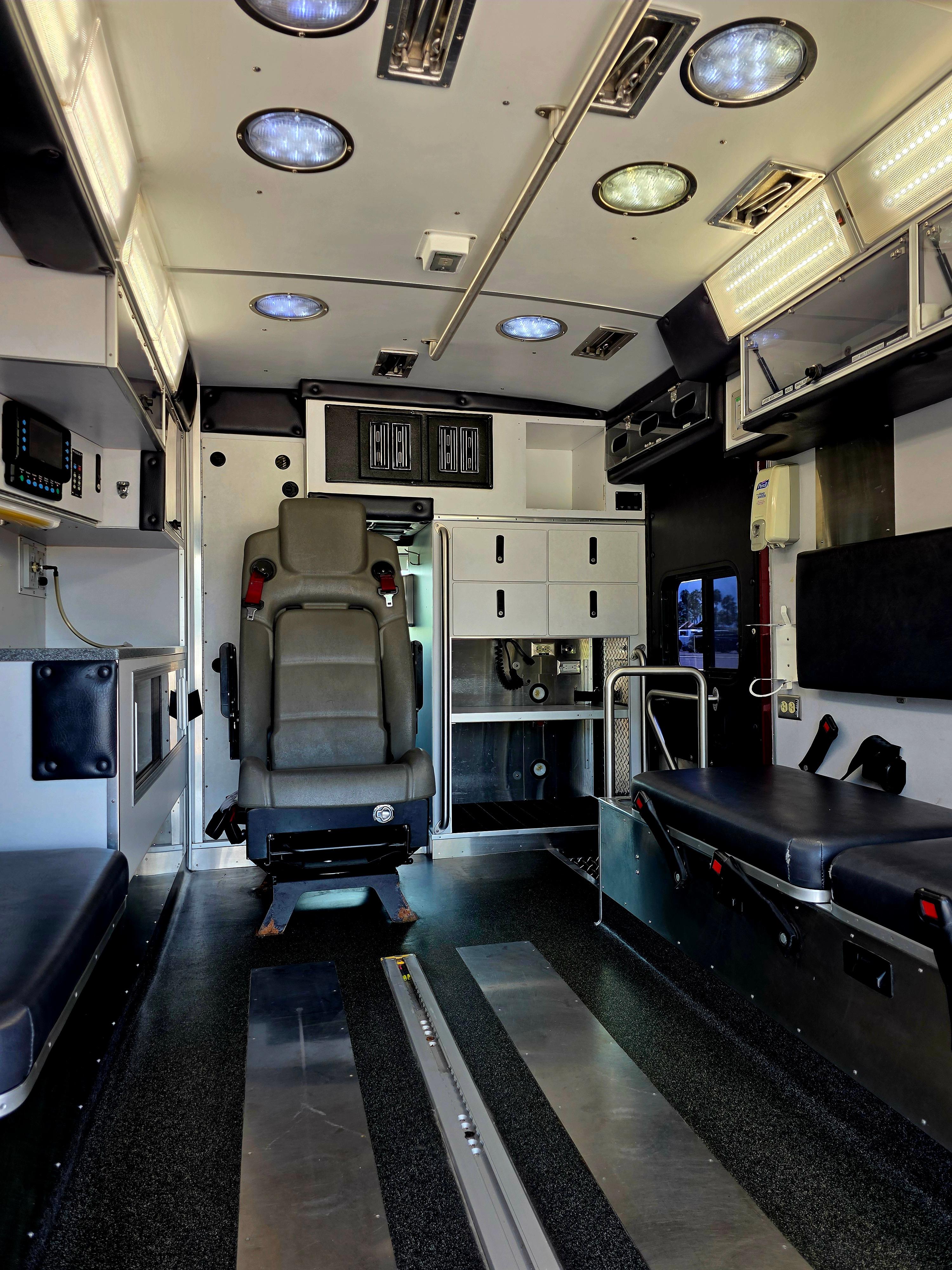 2016 Braun Ford Type III Ambulance - image 14