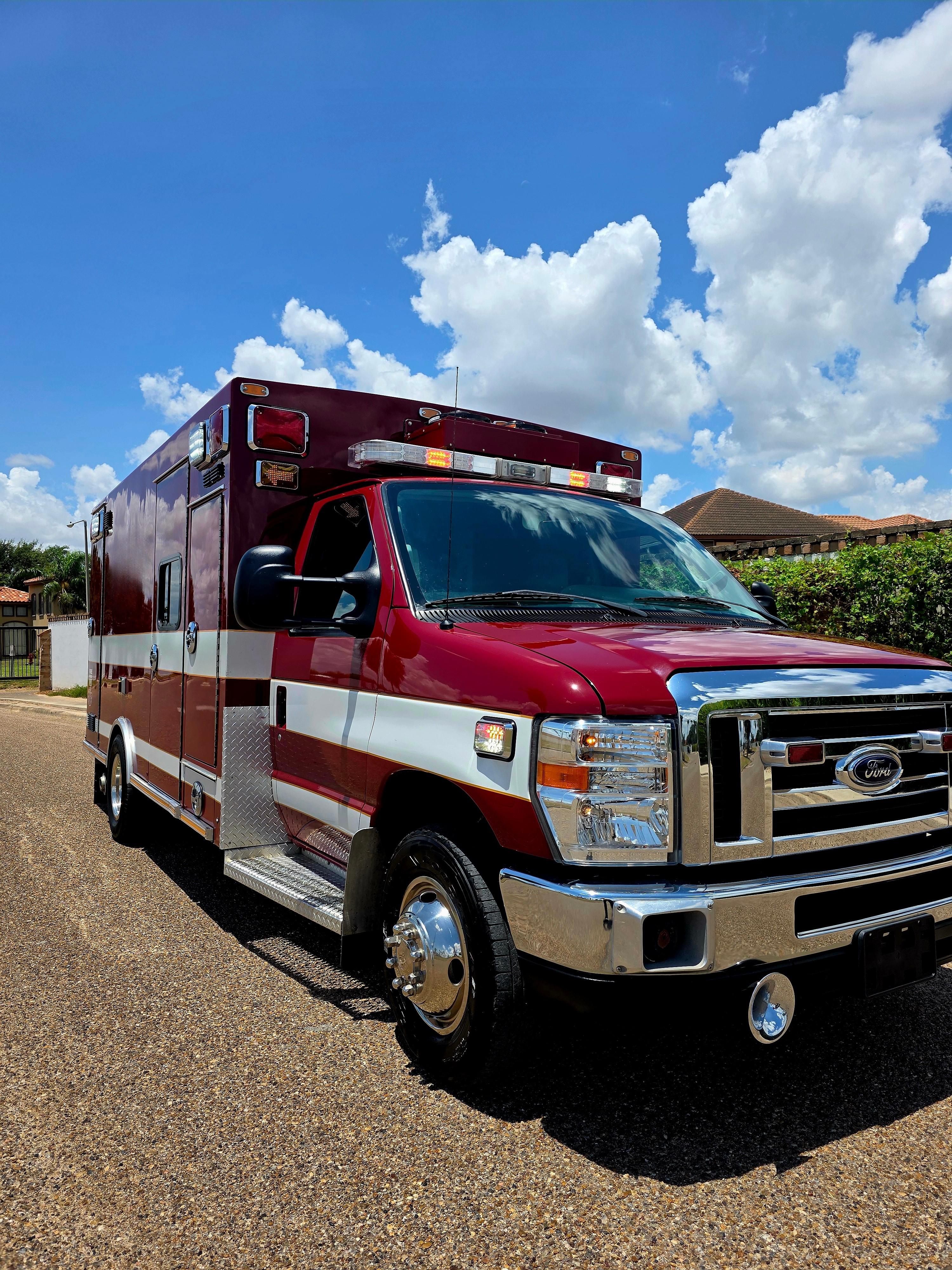 2016 Braun Ford Type III Ambulance - image 6