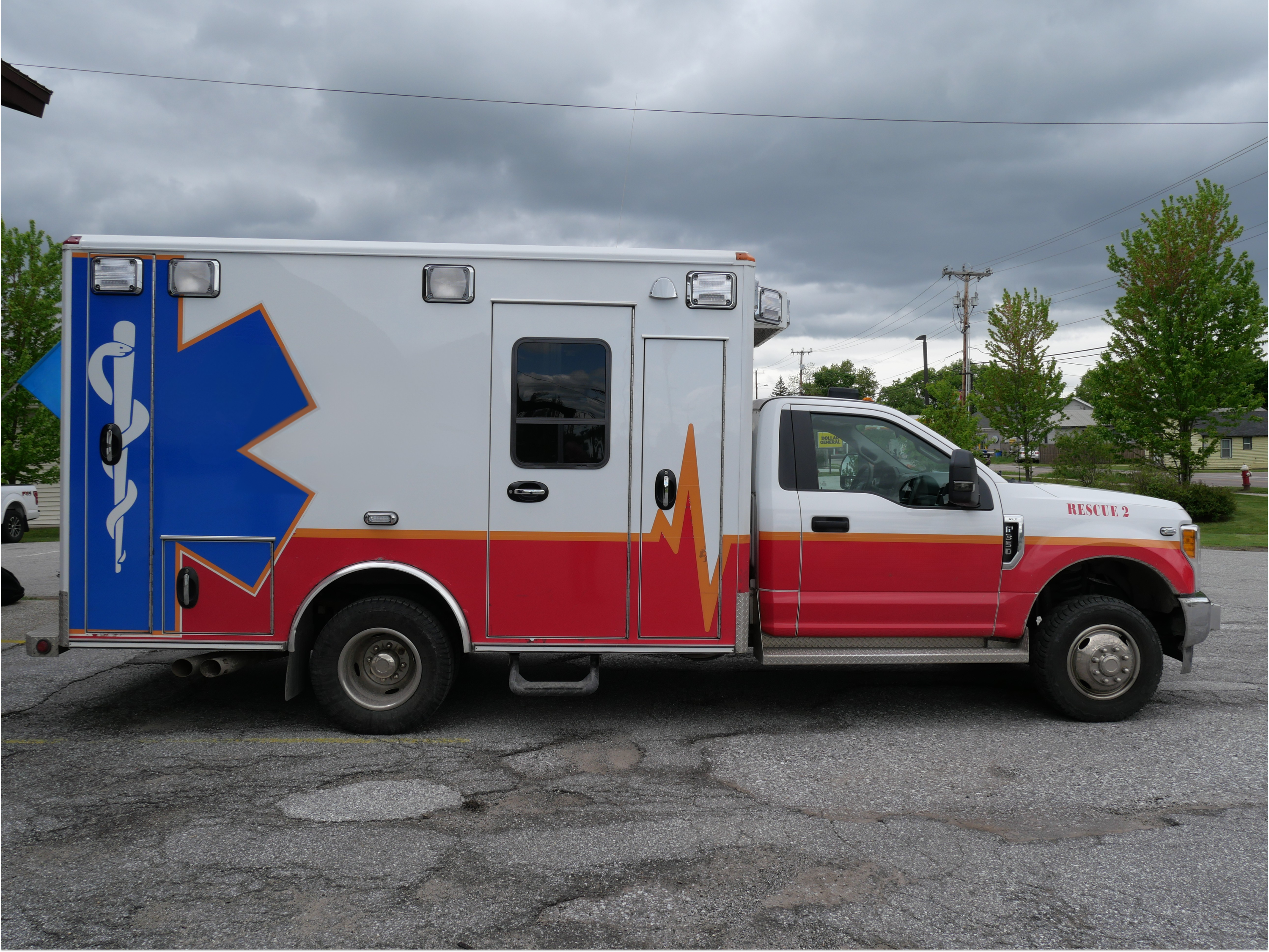 2017 Wheeled Coach 4x4 Ford F-350 Type I - image 7