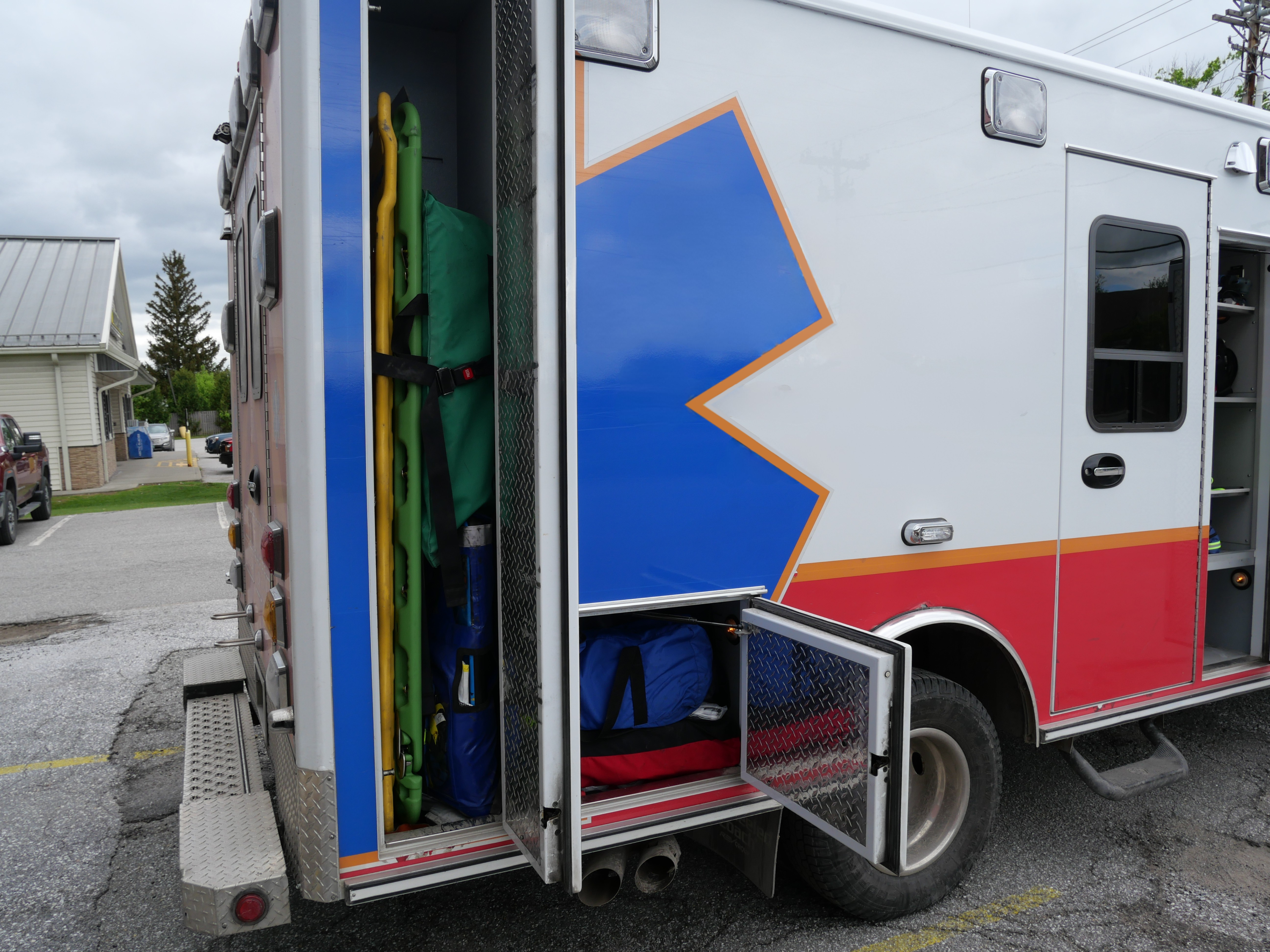 2017 Wheeled Coach 4x4 Ford F-350 Type I - image 6