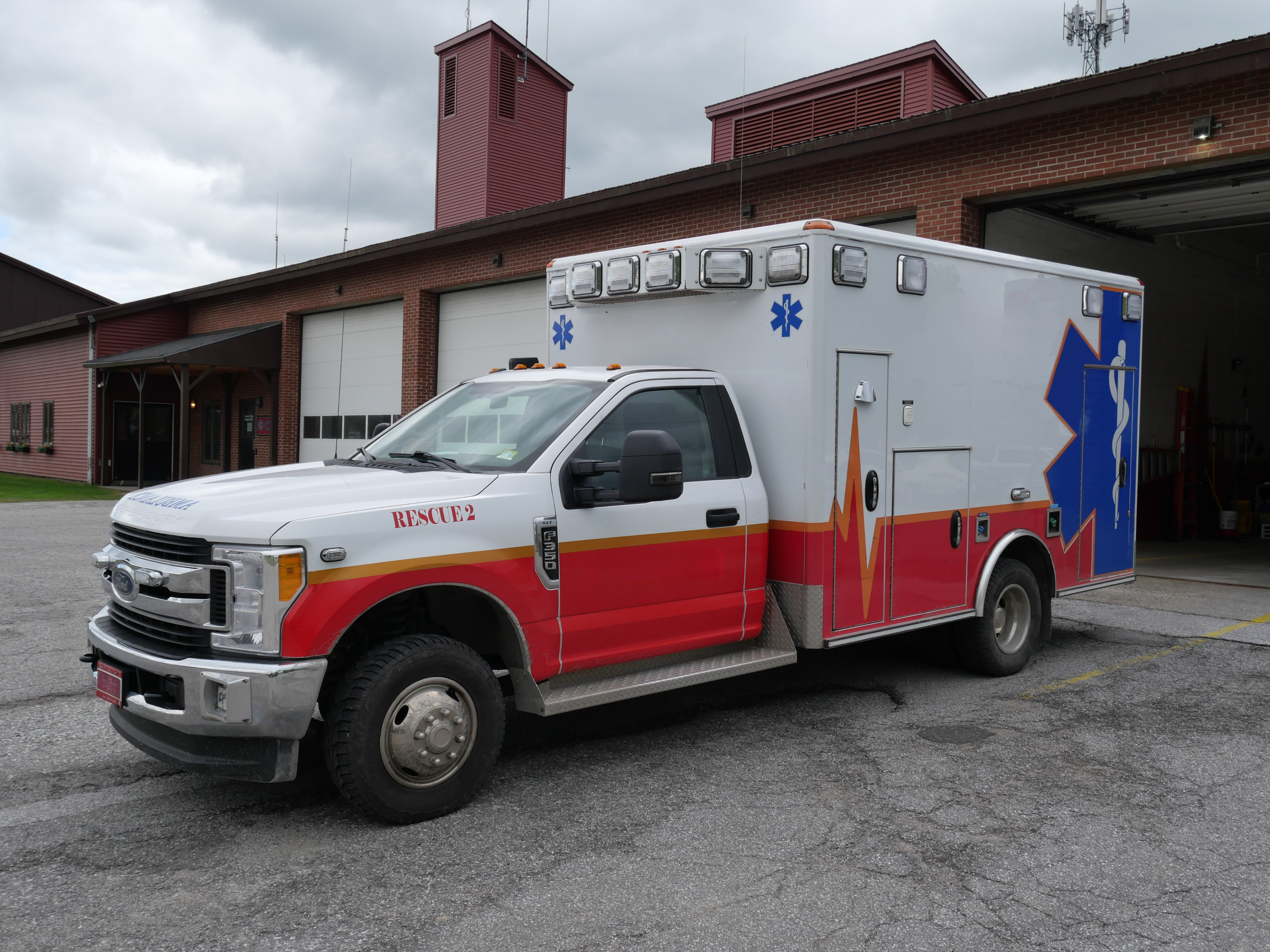 2017 Wheeled Coach 4x4 Ford F-350 Type I - image 3